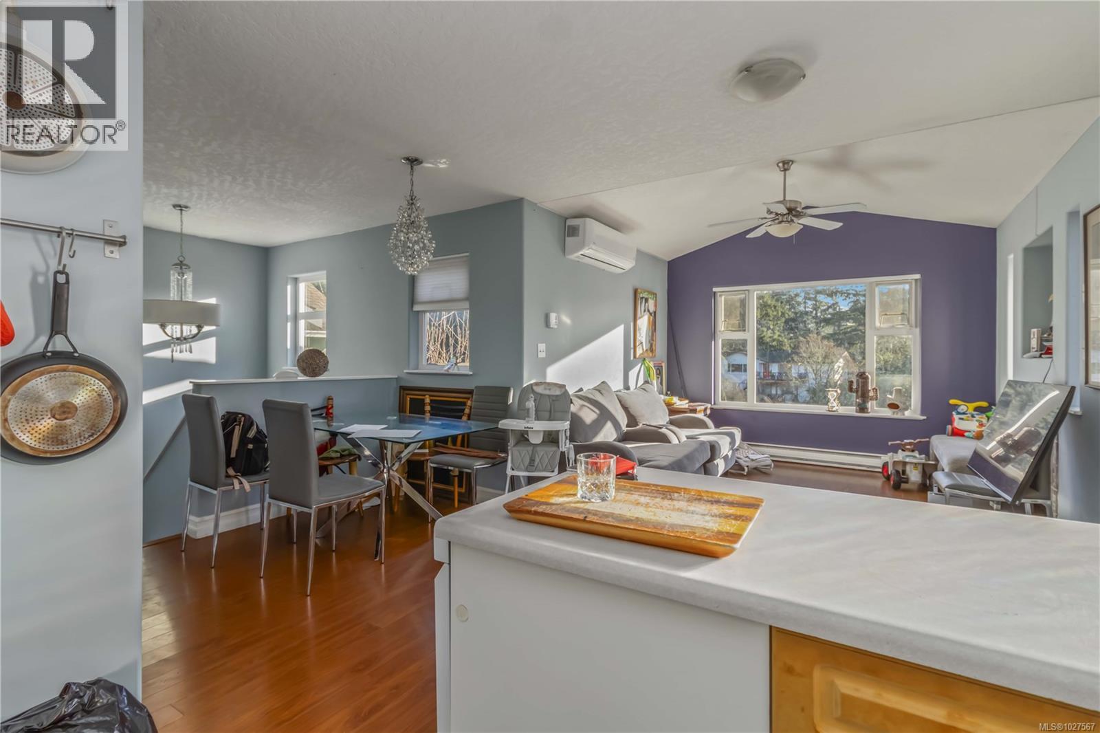 2562 Wentwich Rd, Langford