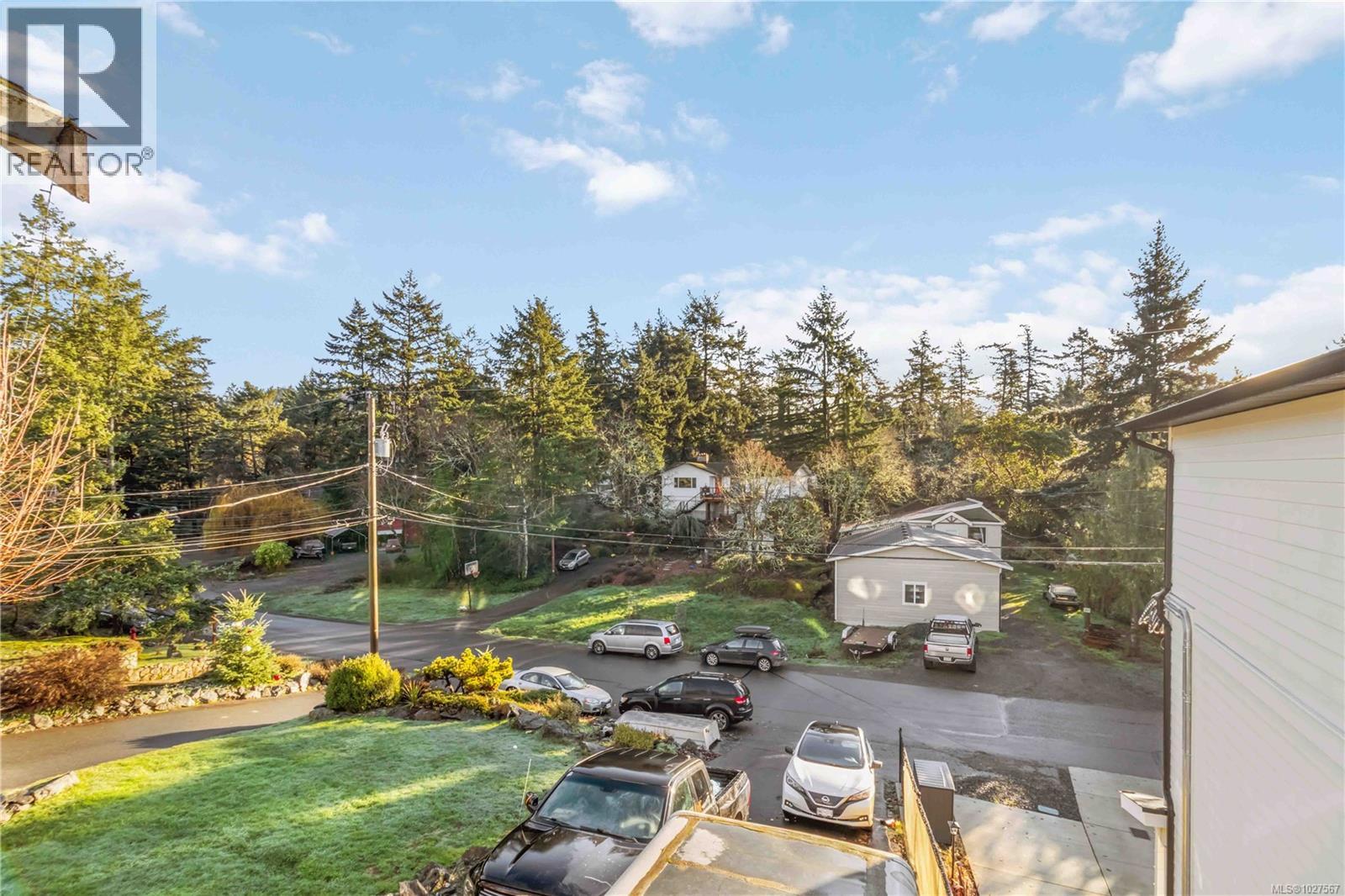 2562 Wentwich Rd, Langford