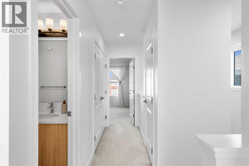 Single Family House for Sale in  Ambleton Drive NW Moraine Calgary 