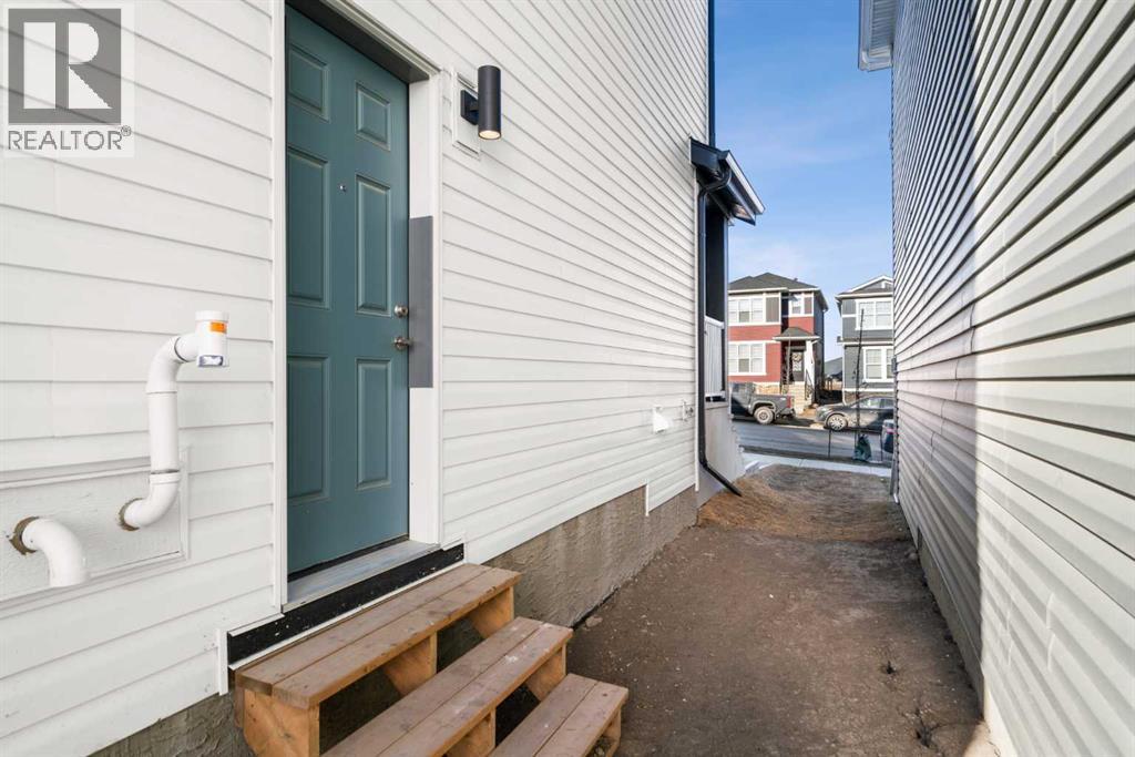 Single Family House for Sale in  Ambleton Drive NW Moraine Calgary 