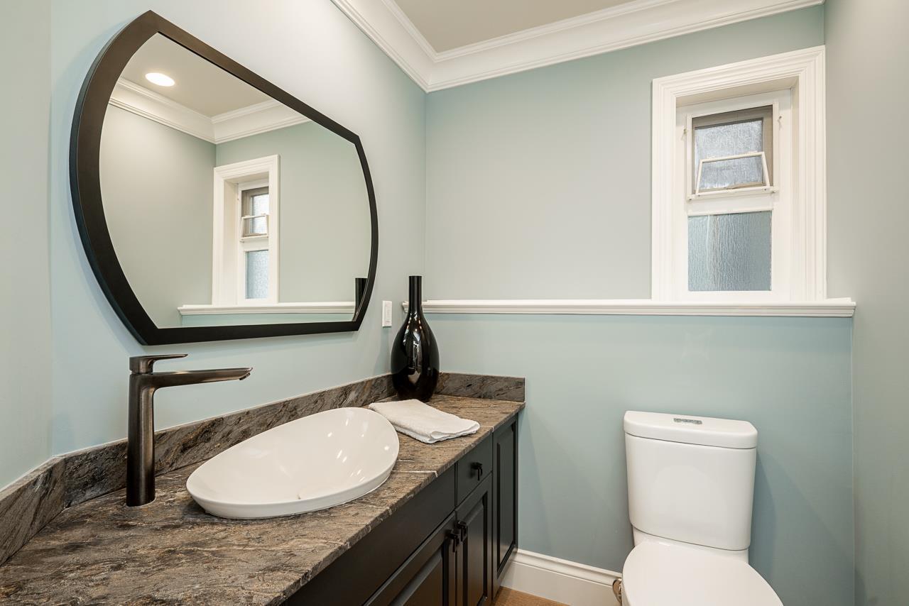 15118 VICTORIA AVENUE, White Rock