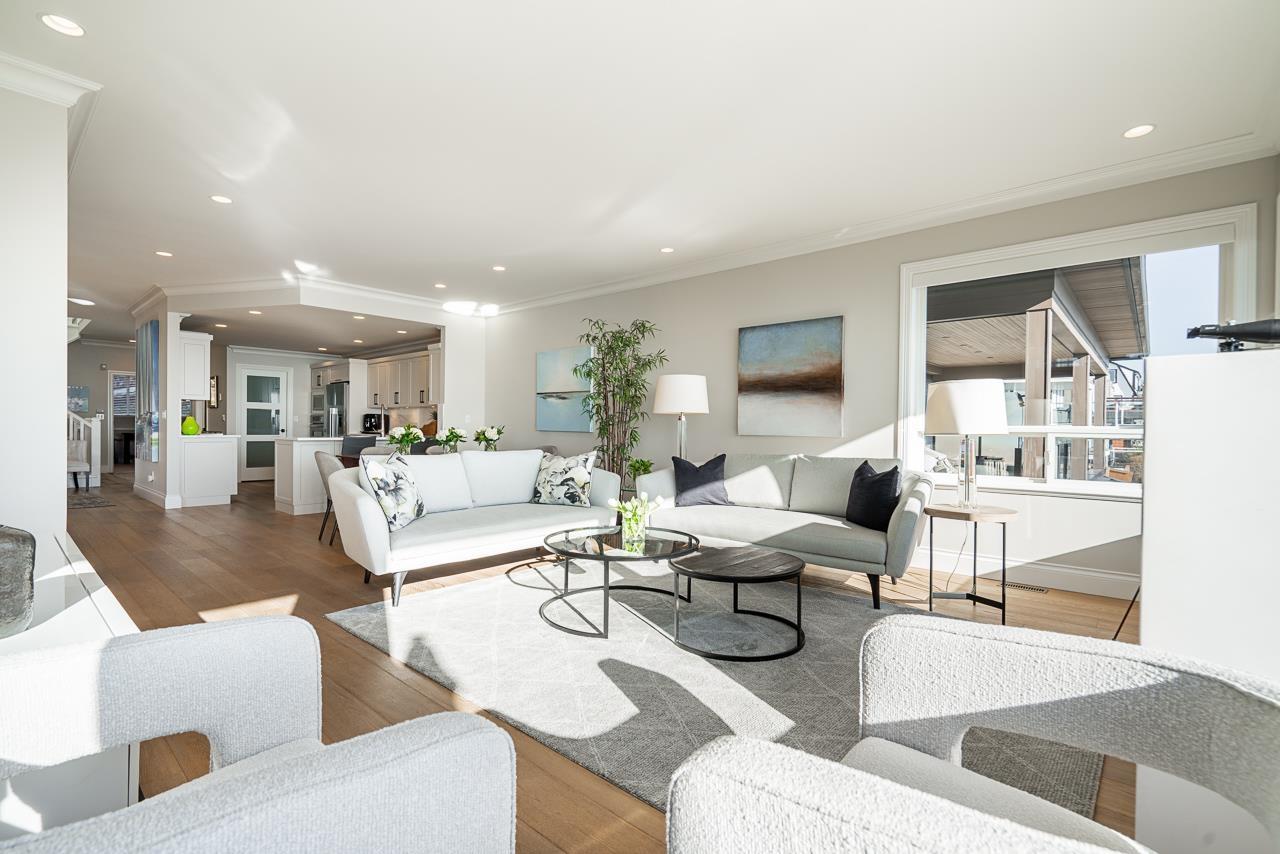 15118 VICTORIA AVENUE, White Rock