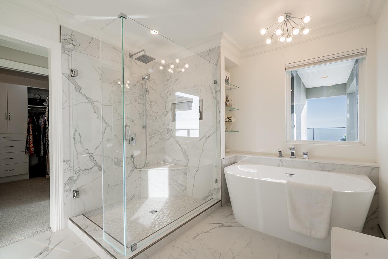 15118 VICTORIA AVENUE, White Rock