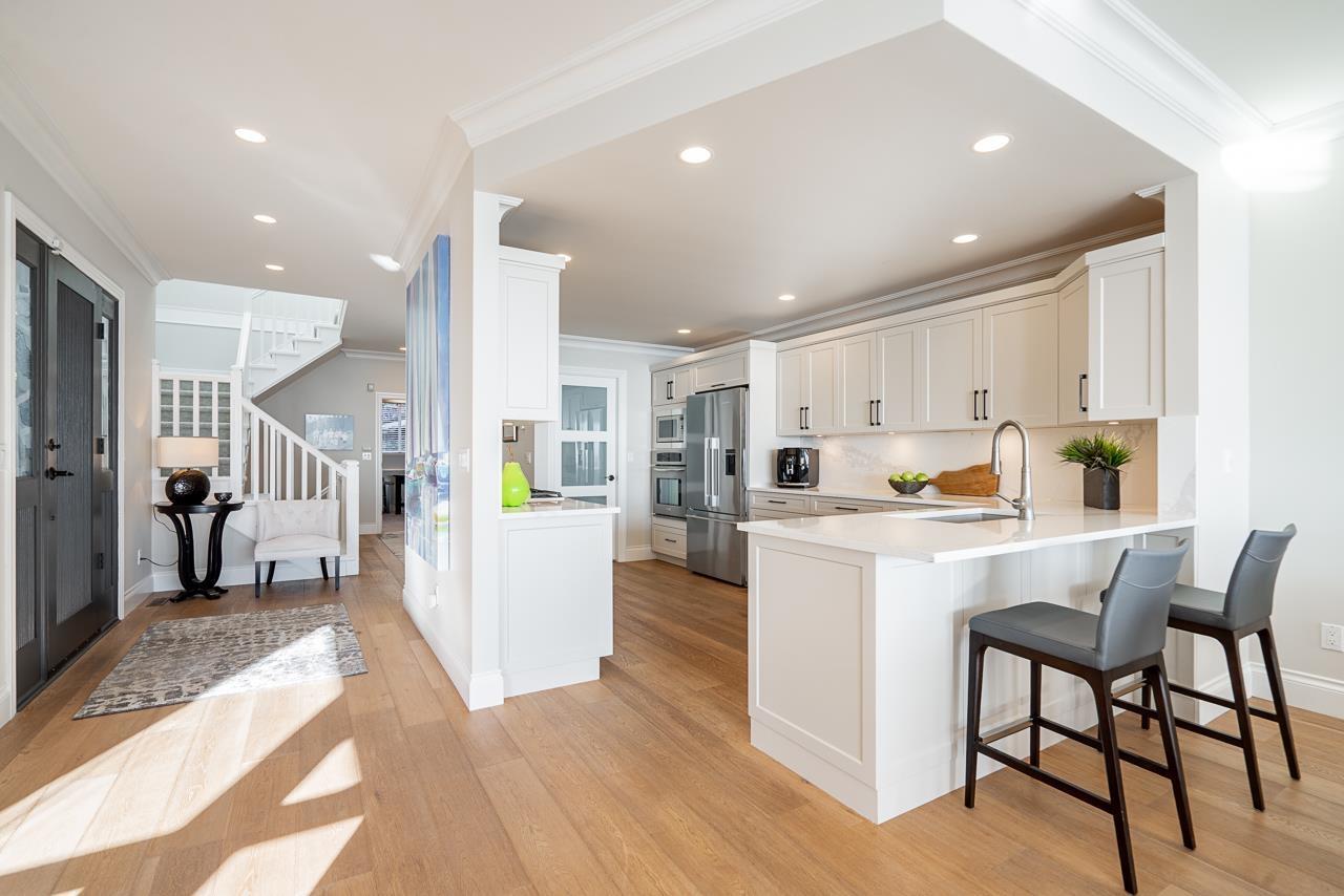 15118 VICTORIA AVENUE, White Rock