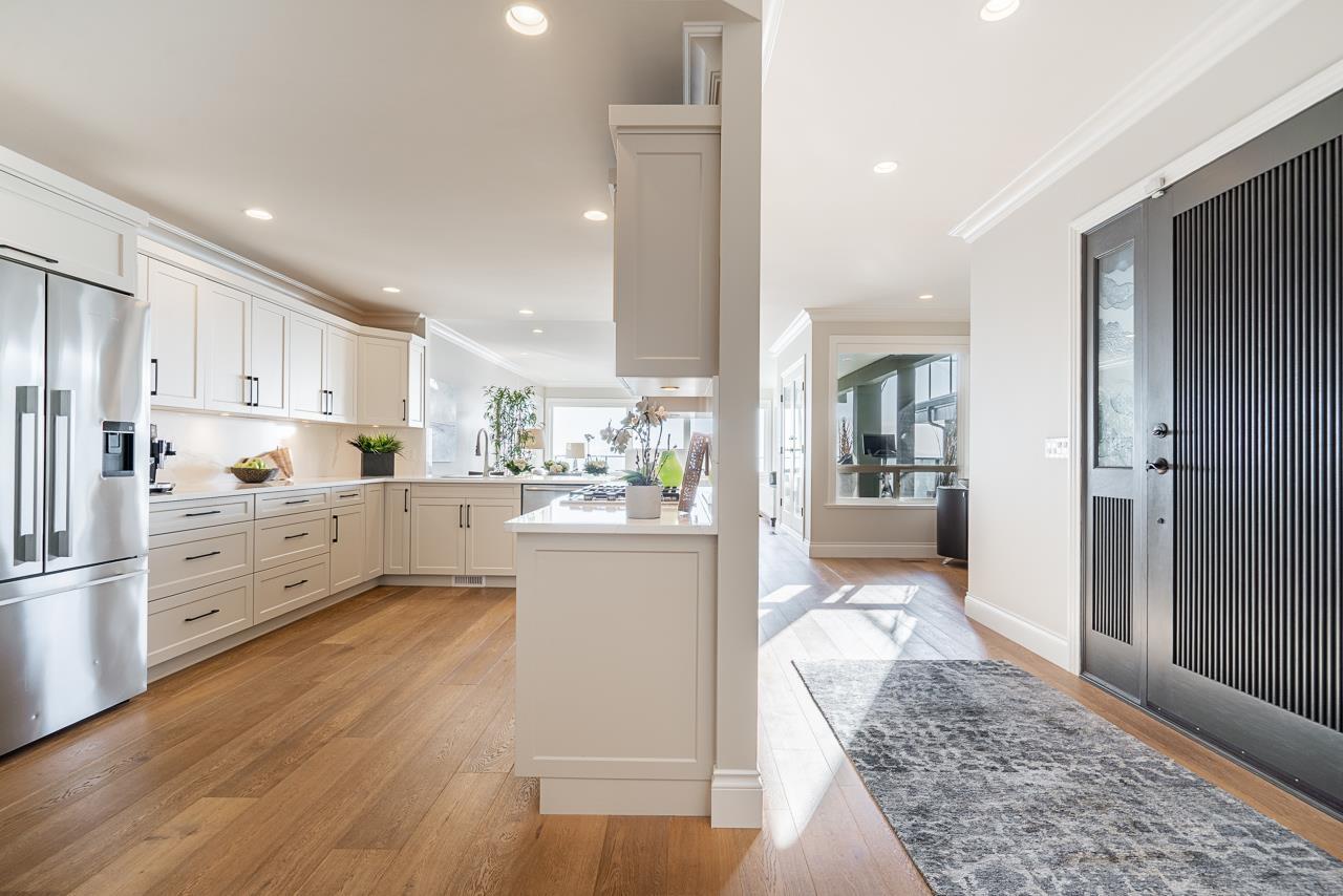 15118 VICTORIA AVENUE, White Rock