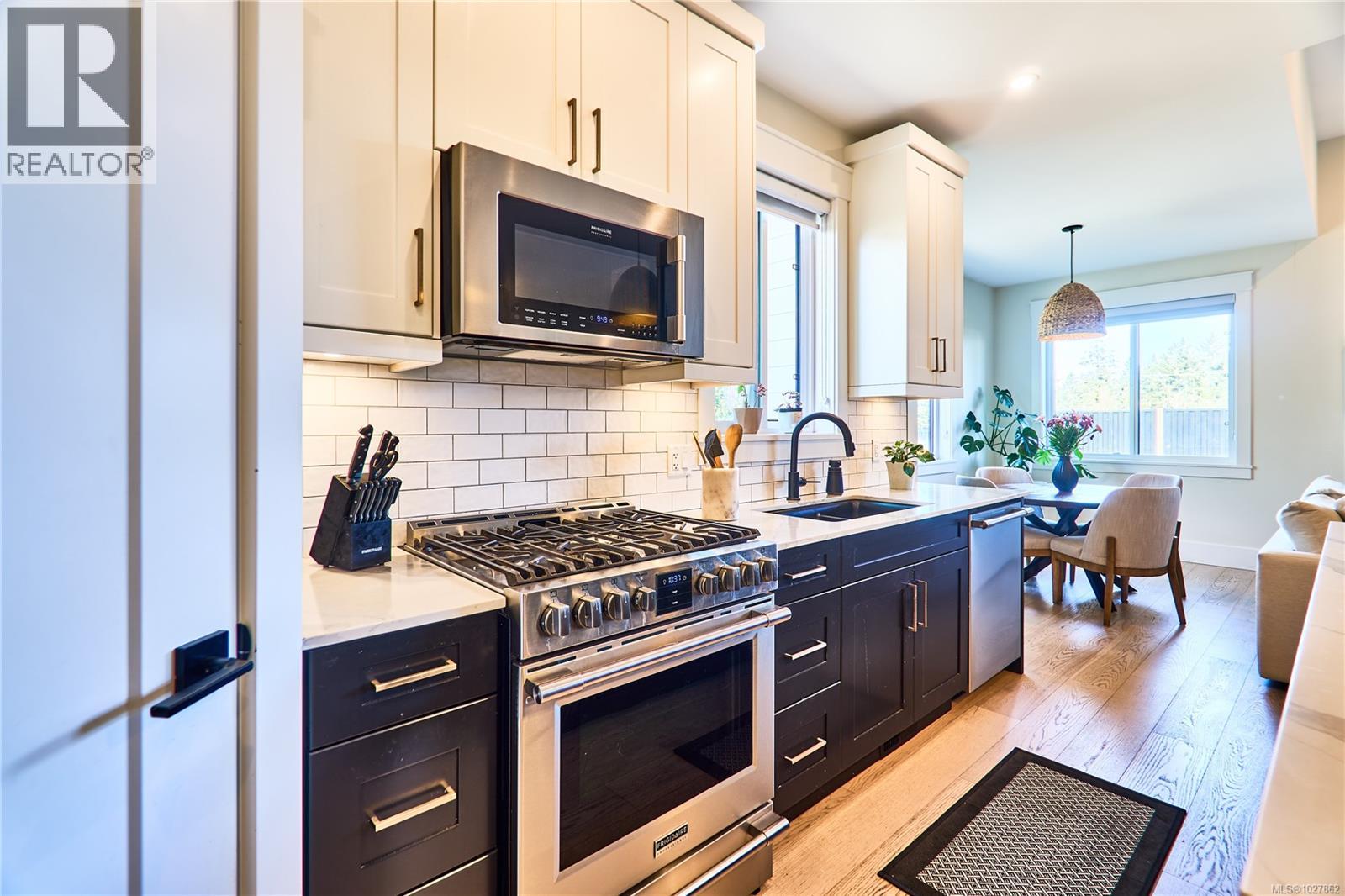 175 Cabot Crt, Parksville