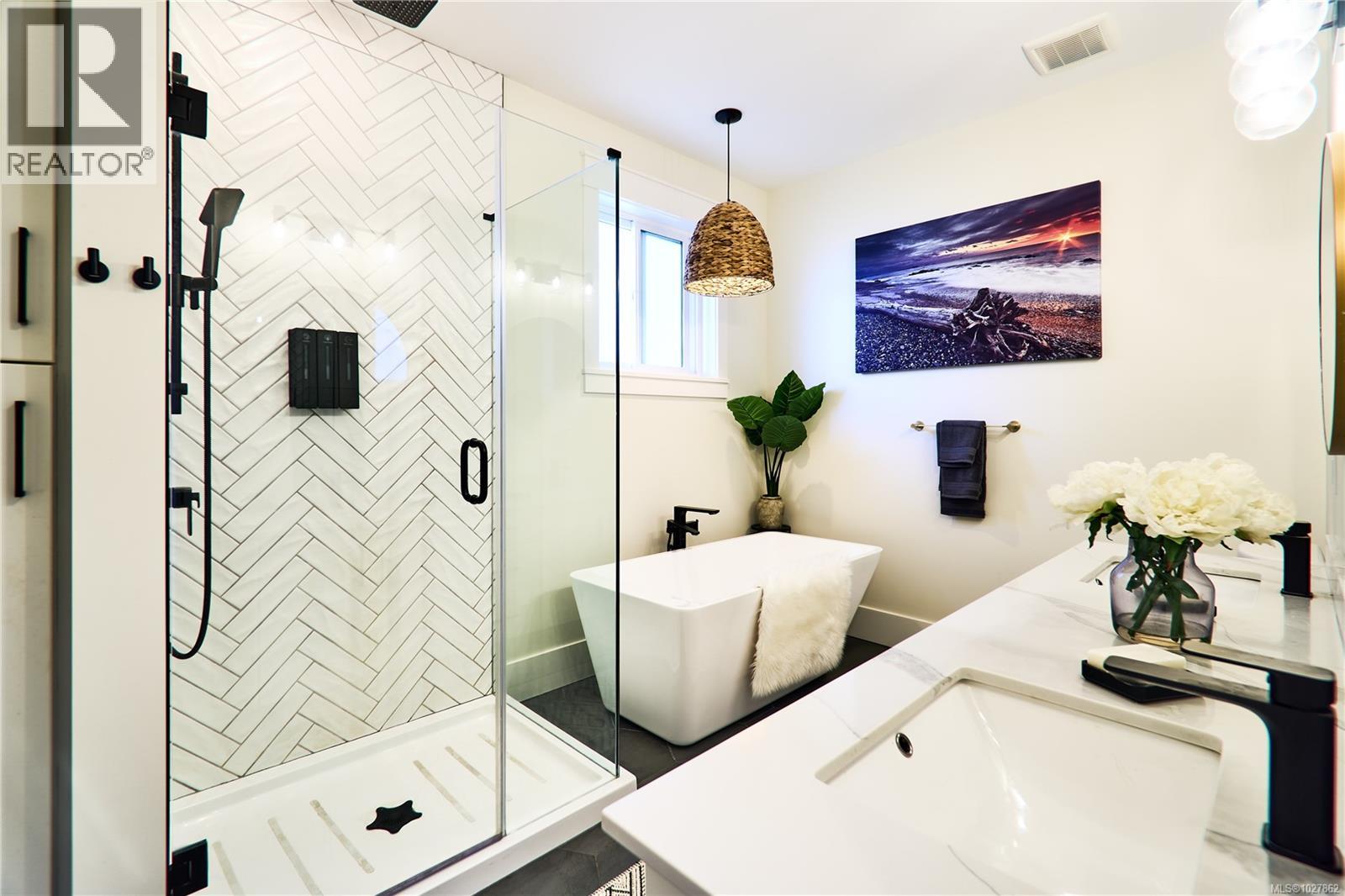 175 Cabot Crt, Parksville