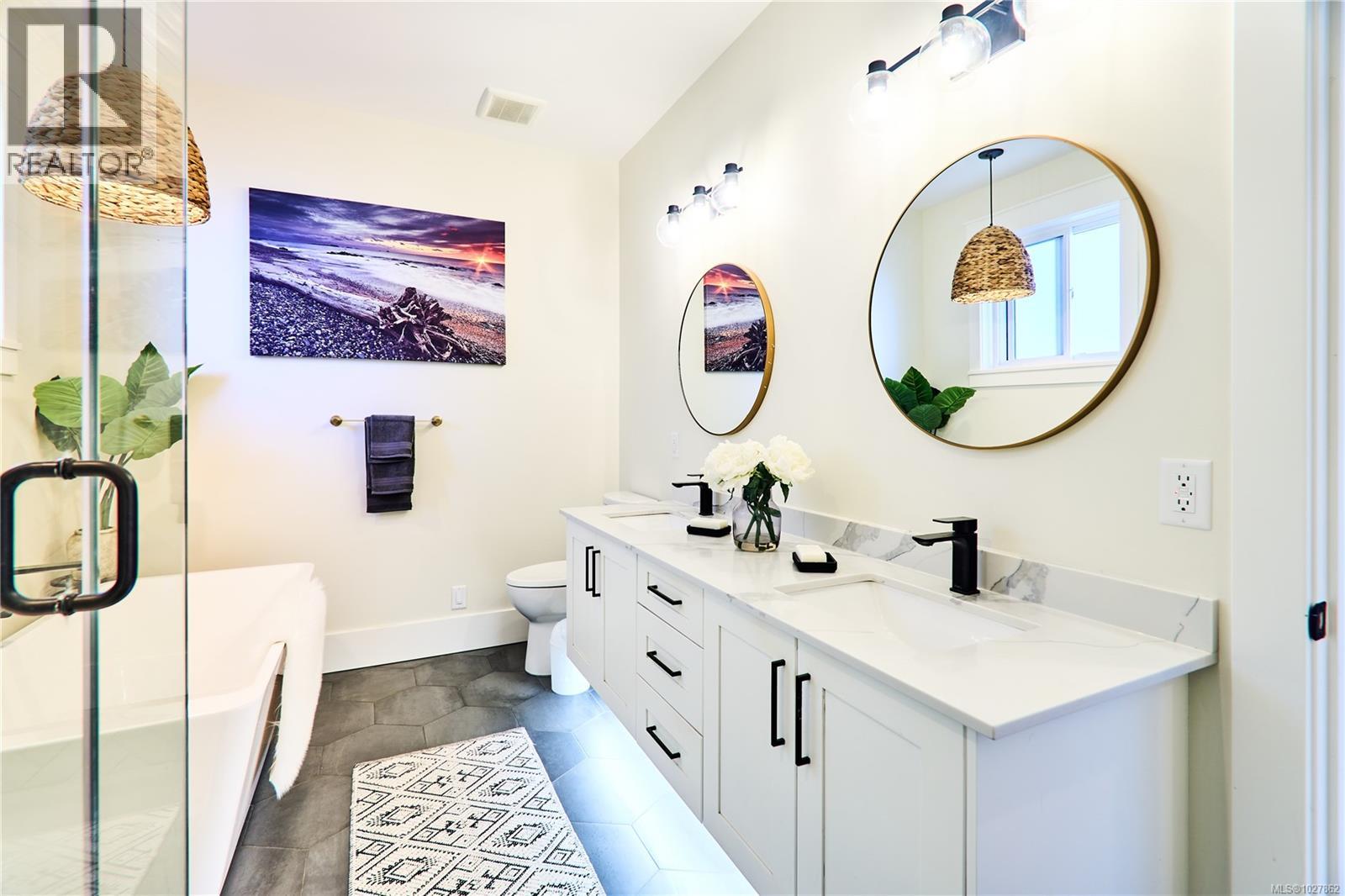 175 Cabot Crt, Parksville