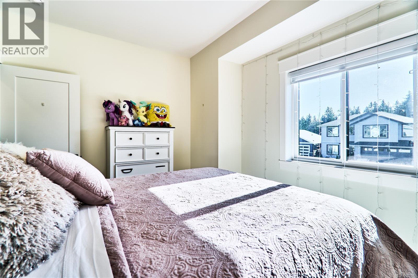 175 Cabot Crt, Parksville