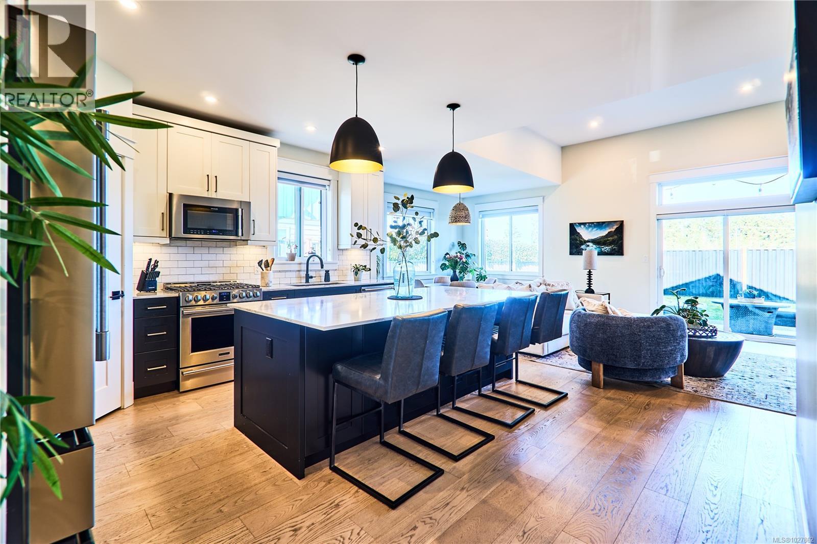 175 Cabot Crt, Parksville