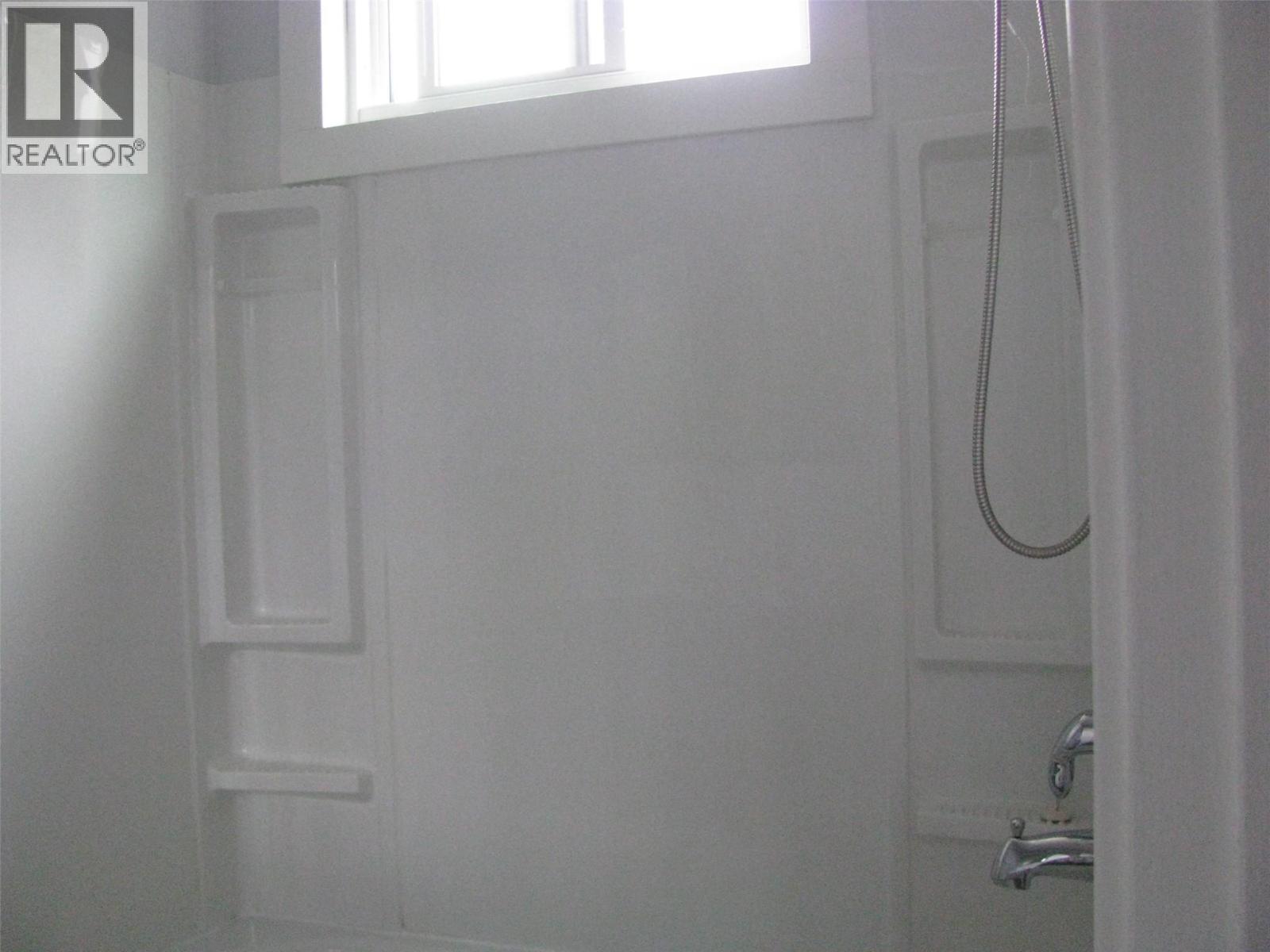 11018 VICTORIA Road S, Summerland