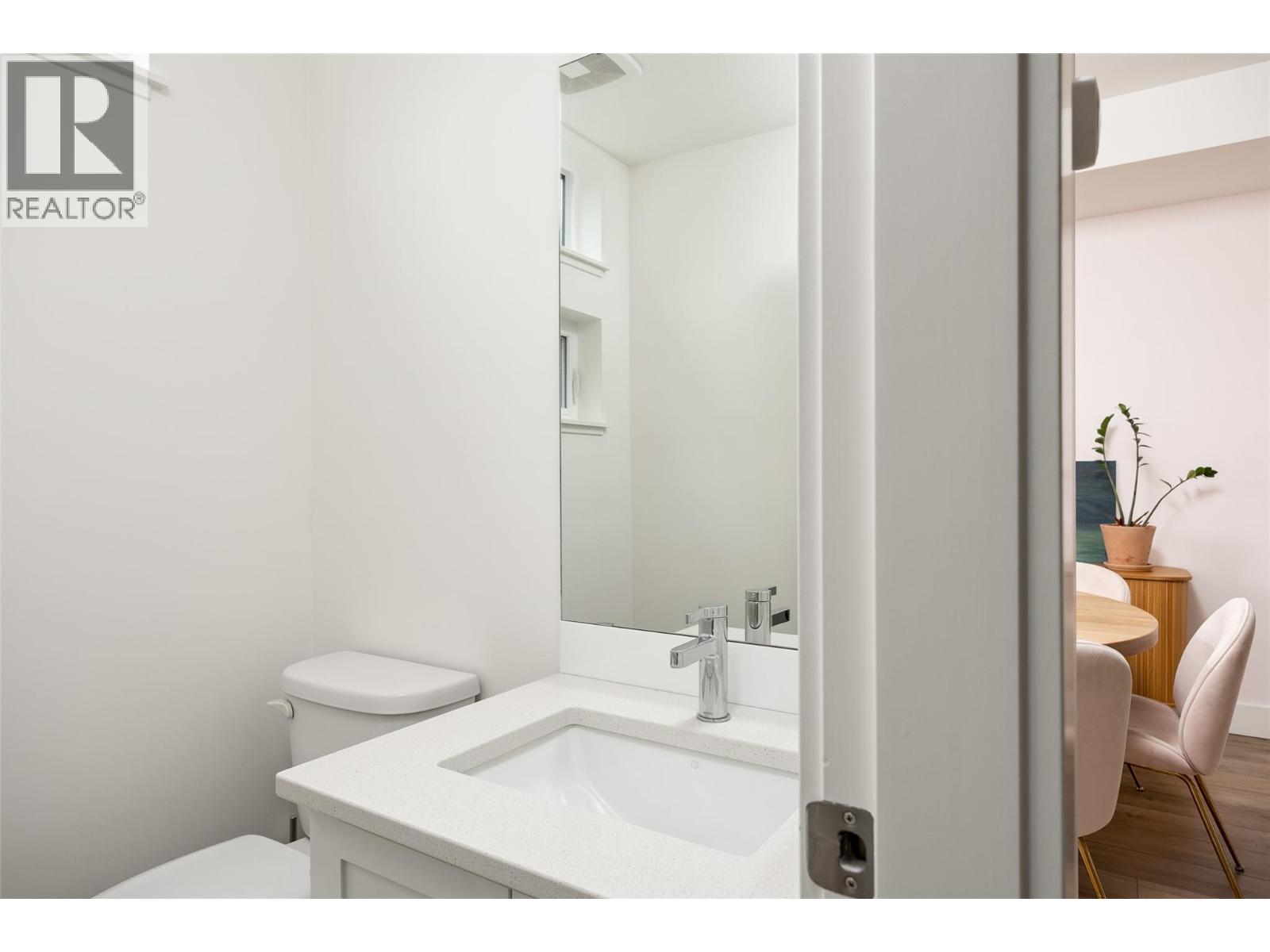 720 Valley Road Unit# 4, Kelowna