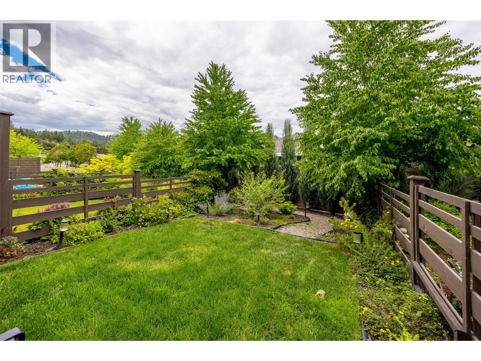 720 Valley Road Unit# 4, Kelowna