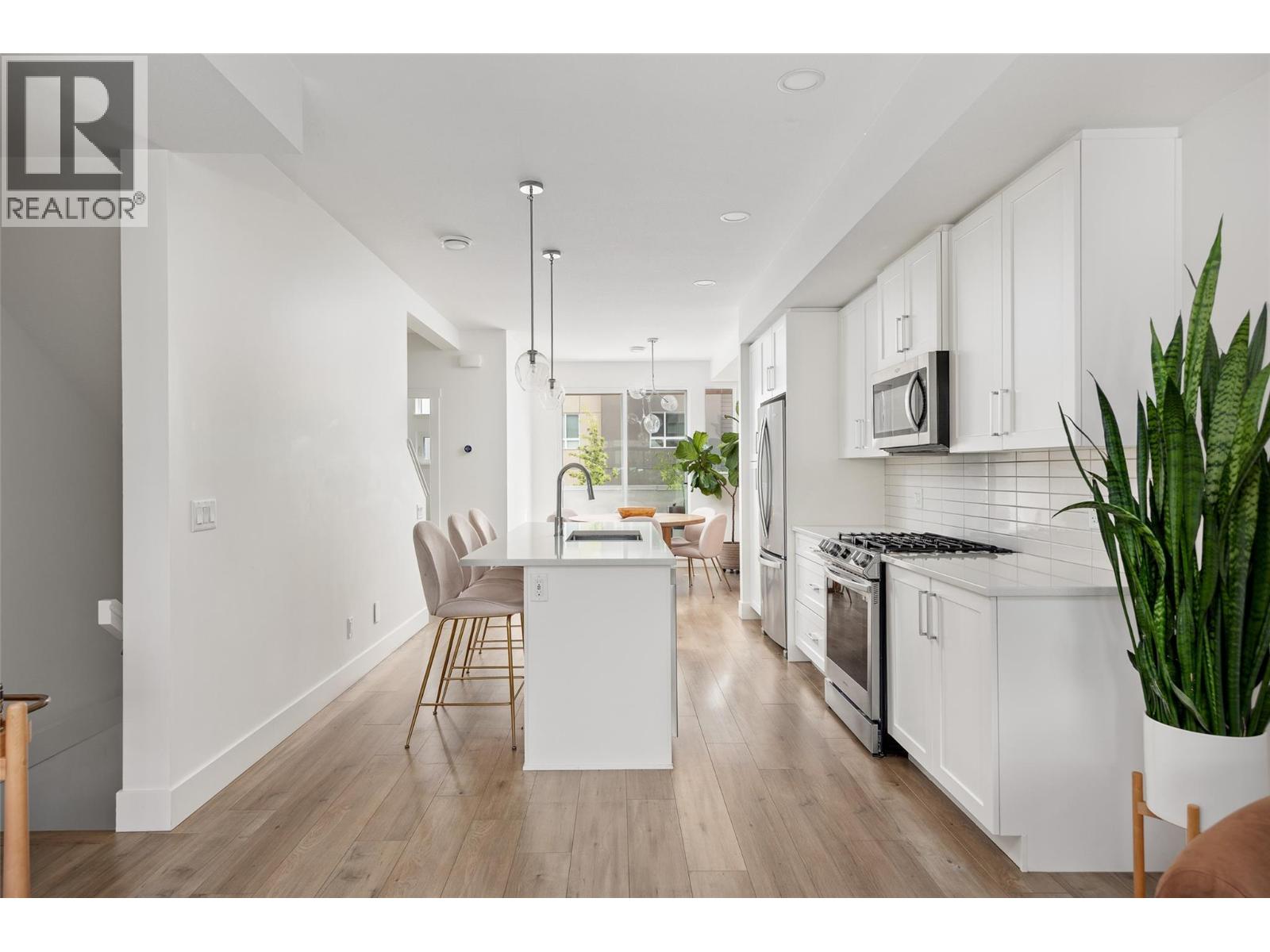 720 Valley Road Unit# 4, Kelowna