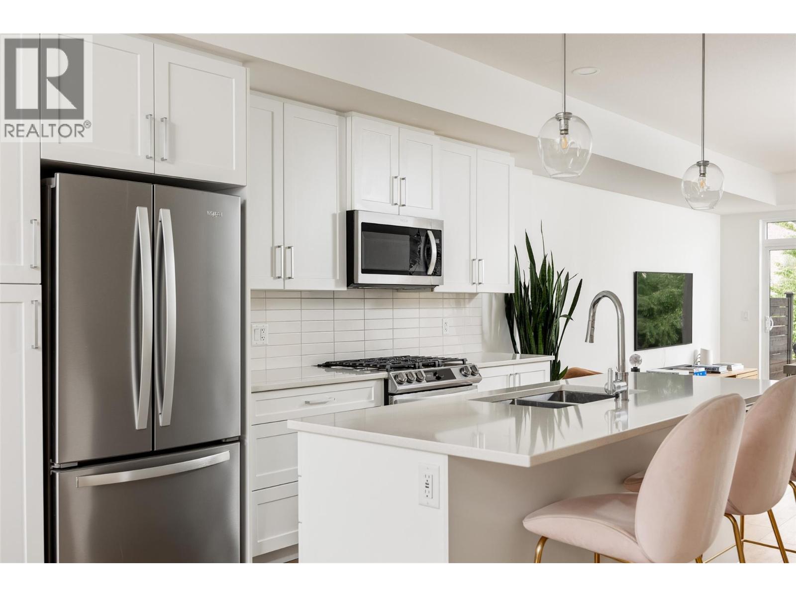 720 Valley Road Unit# 4, Kelowna