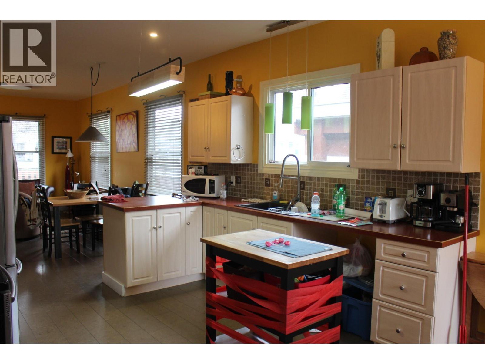 1360 Second Avenue, Trail