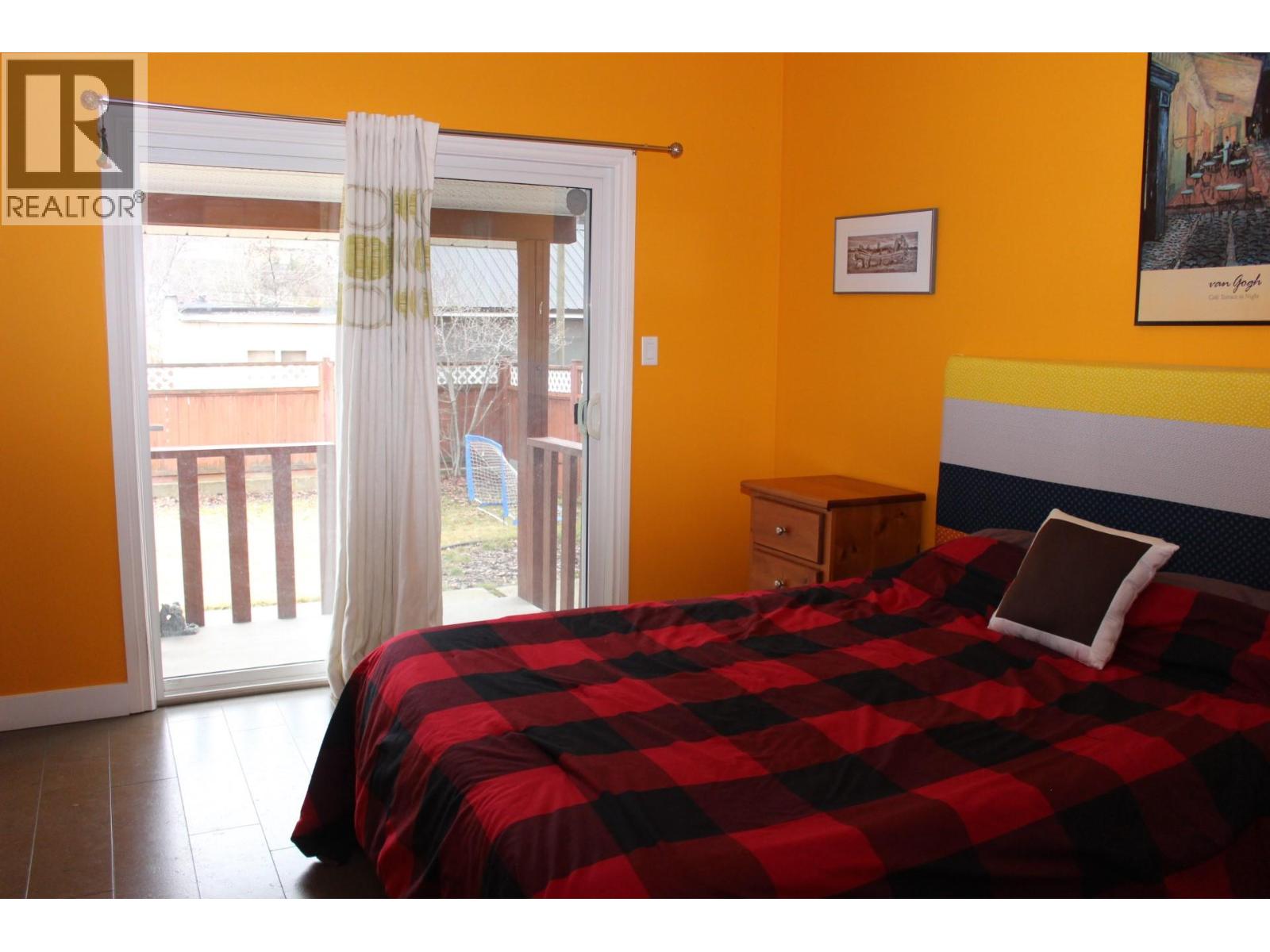 1360 Second Avenue, Trail