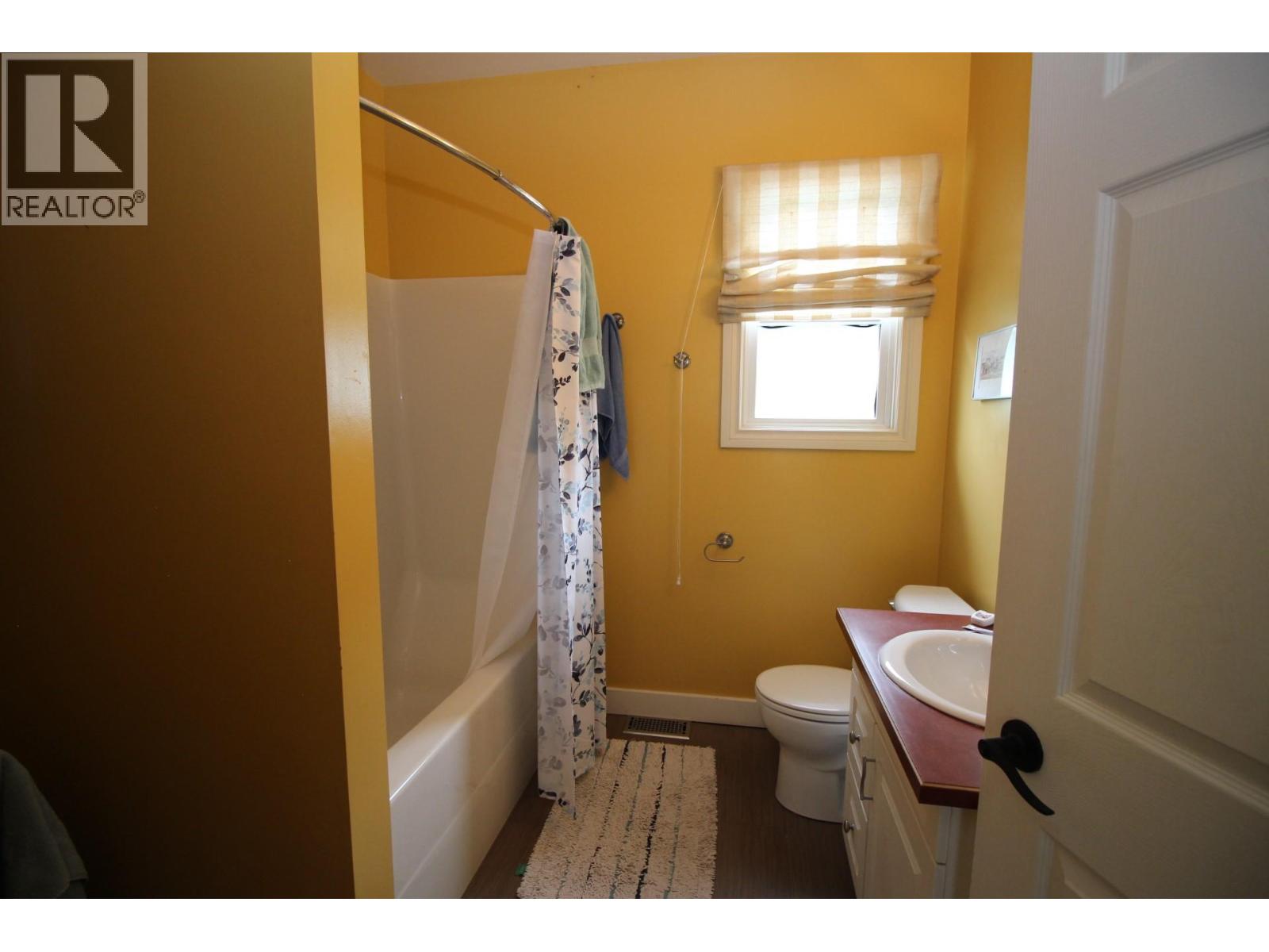 1360 Second Avenue, Trail