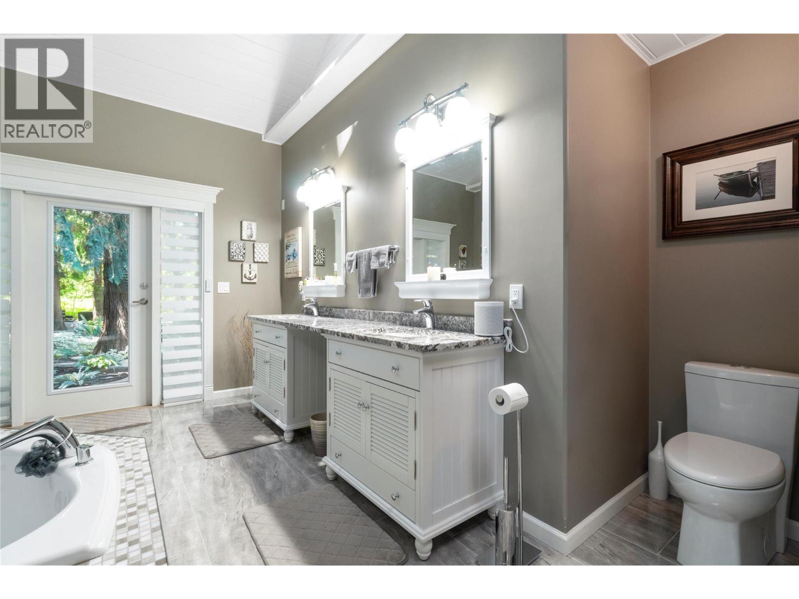 1047 Wharf Road, Scotch Creek