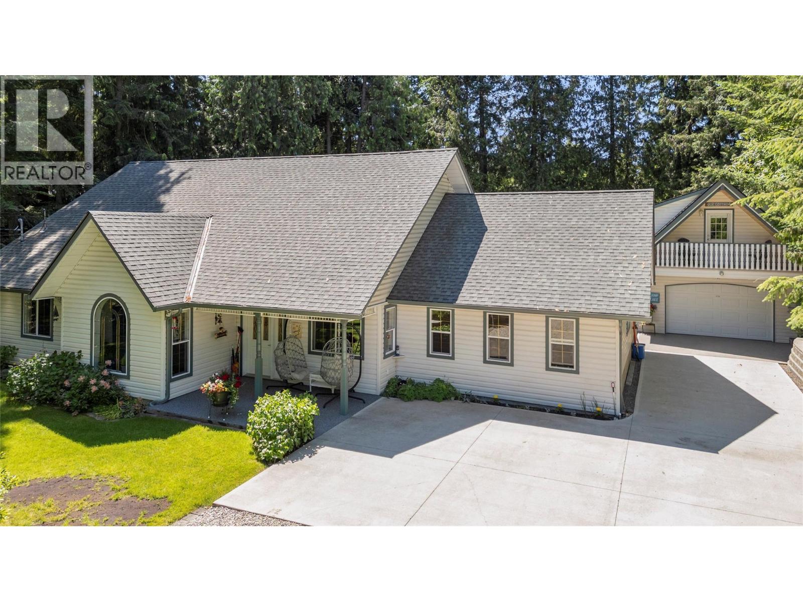 1047 Wharf Road, Scotch Creek