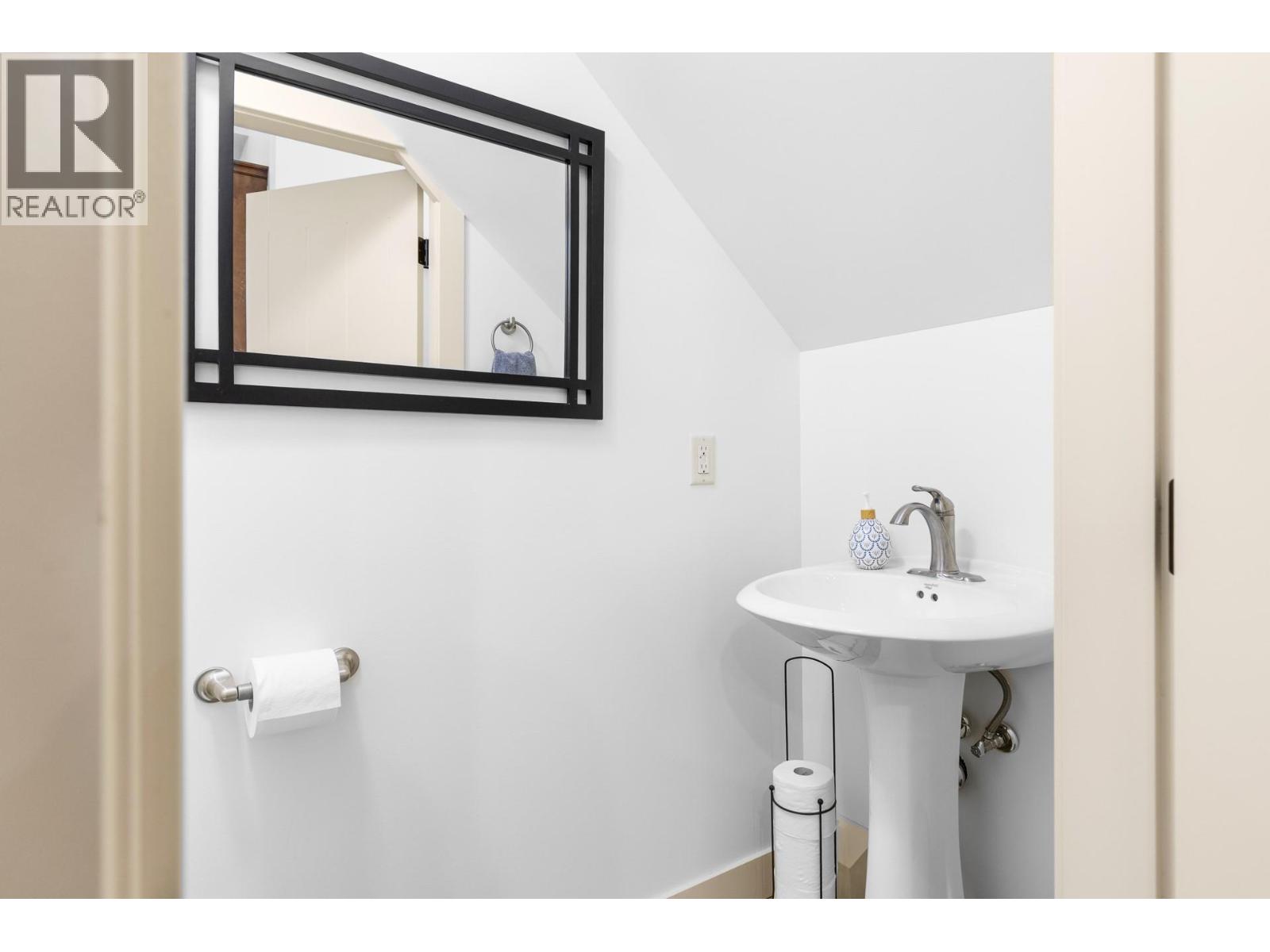 3350 Woodsdale Road Unit# 504, Lake Country