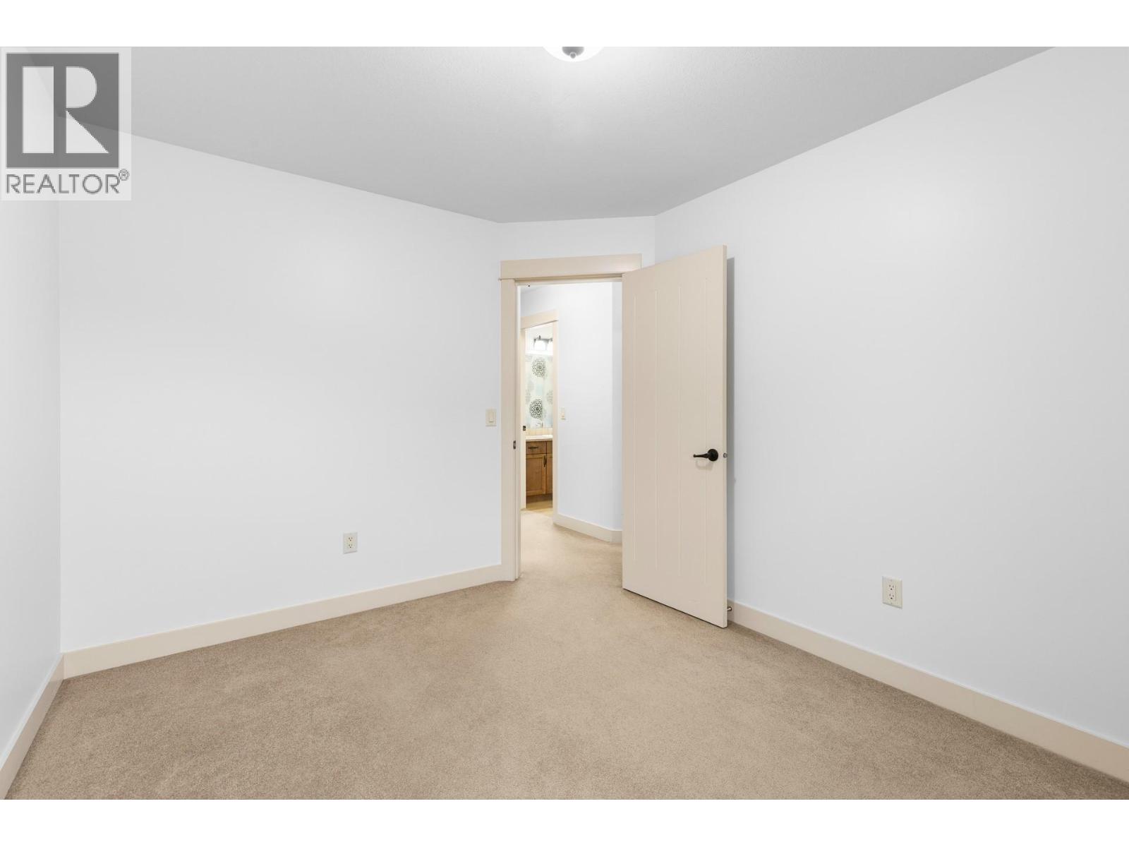 3350 Woodsdale Road Unit# 504, Lake Country