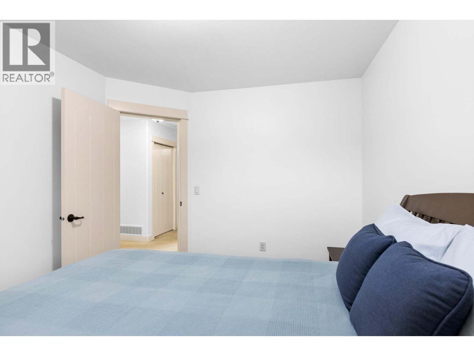 3350 Woodsdale Road Unit# 504, Lake Country