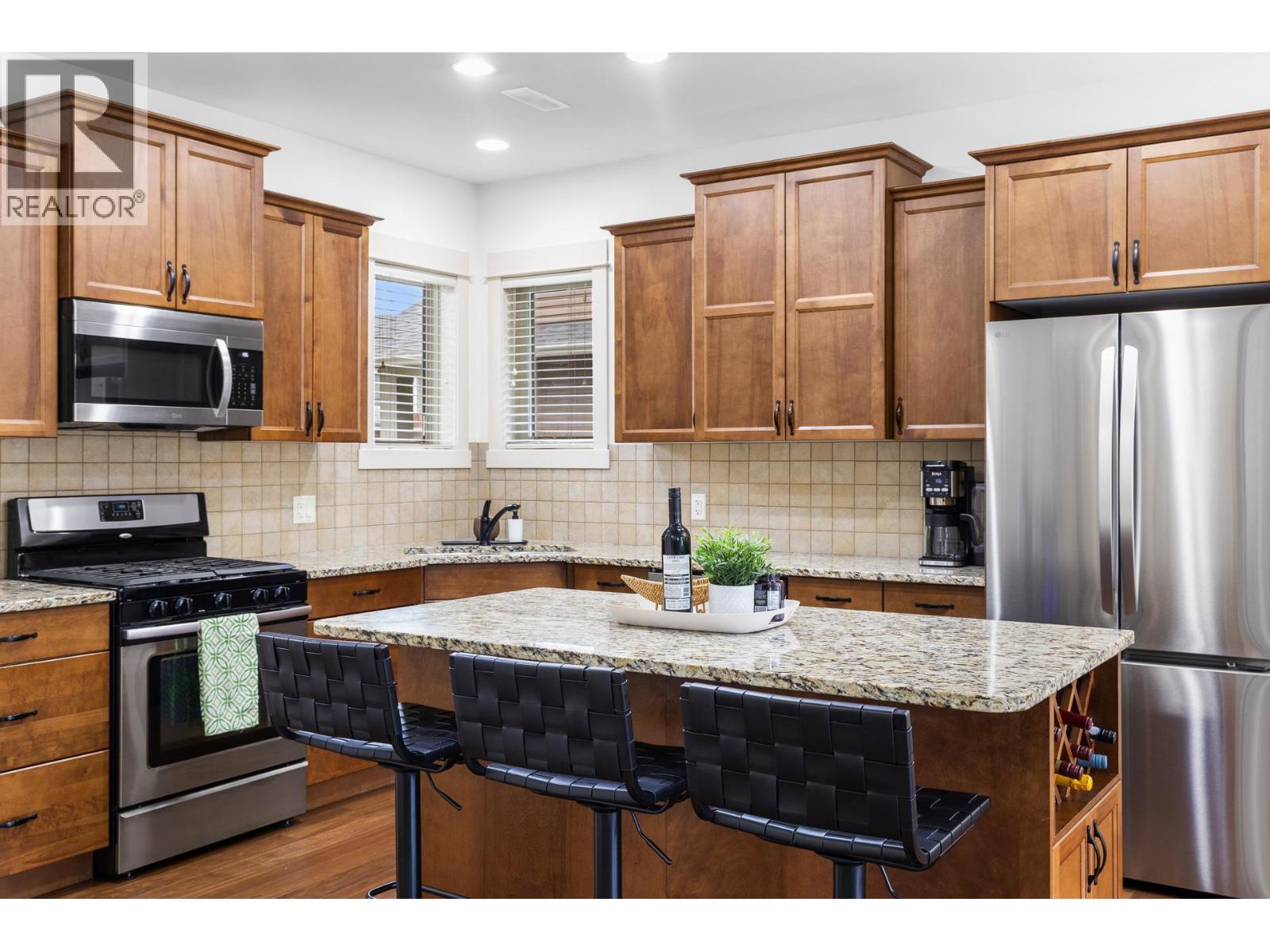 3350 Woodsdale Road Unit# 504, Lake Country