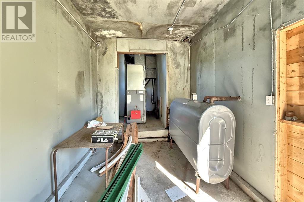 8-12 CROSS ROAD - 18