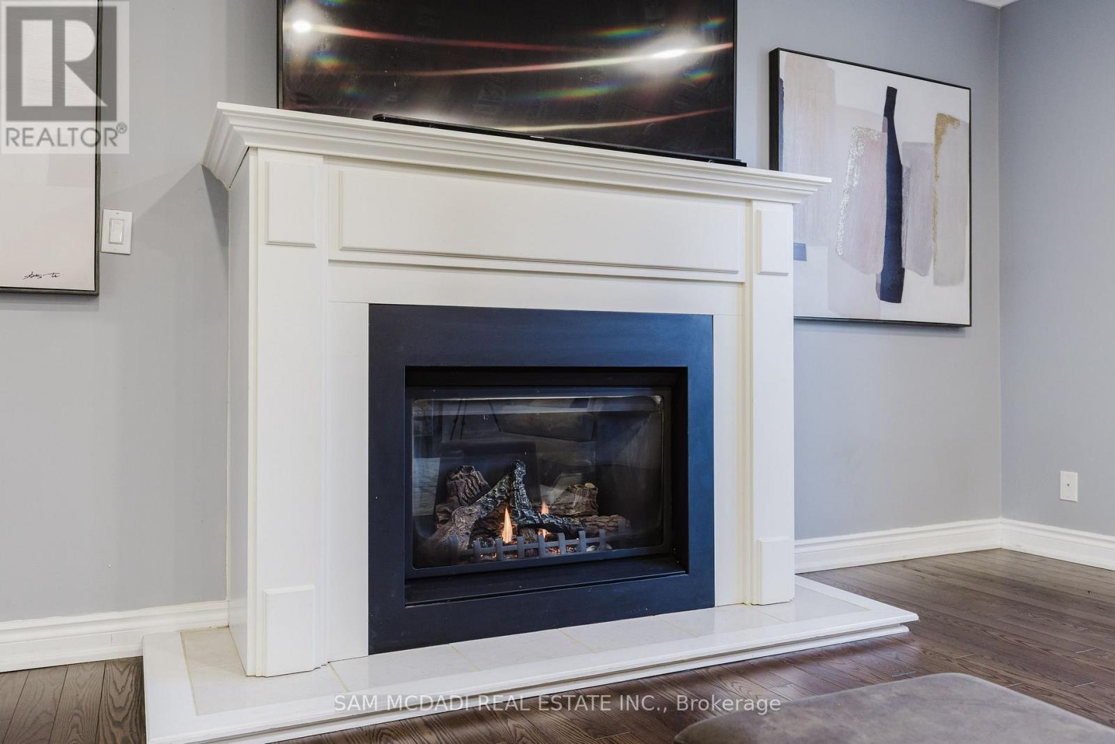 3325 LAKESHORE ROAD - 11