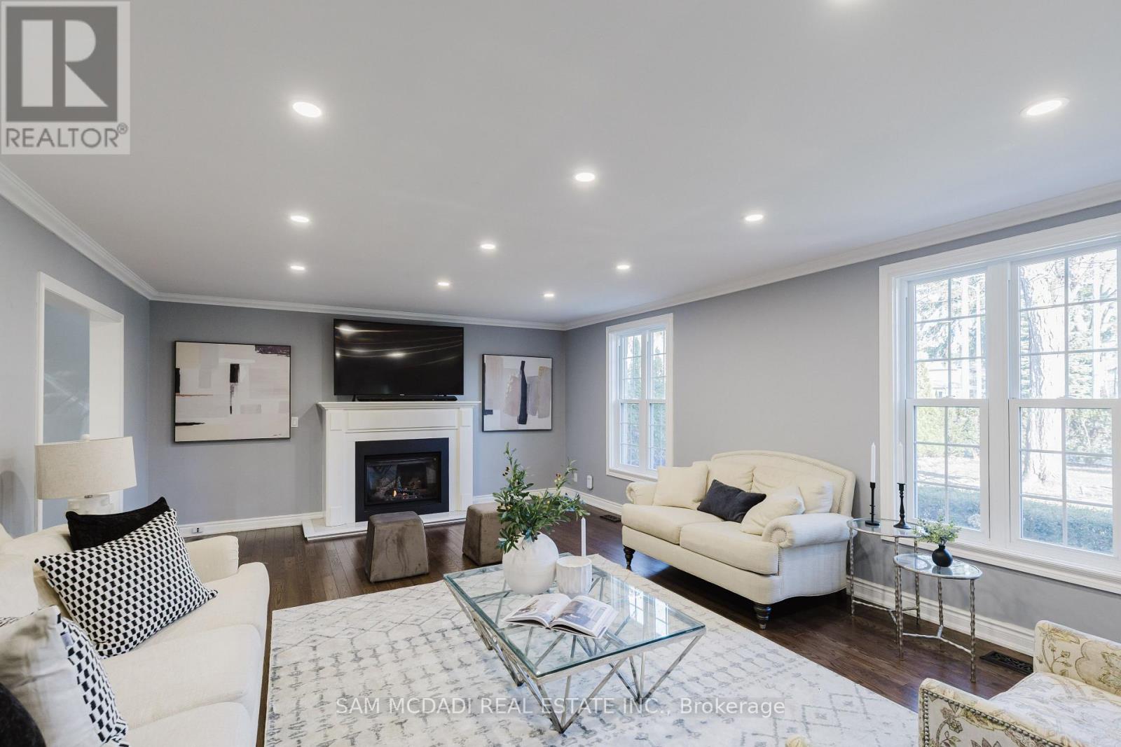 3325 LAKESHORE ROAD - 12