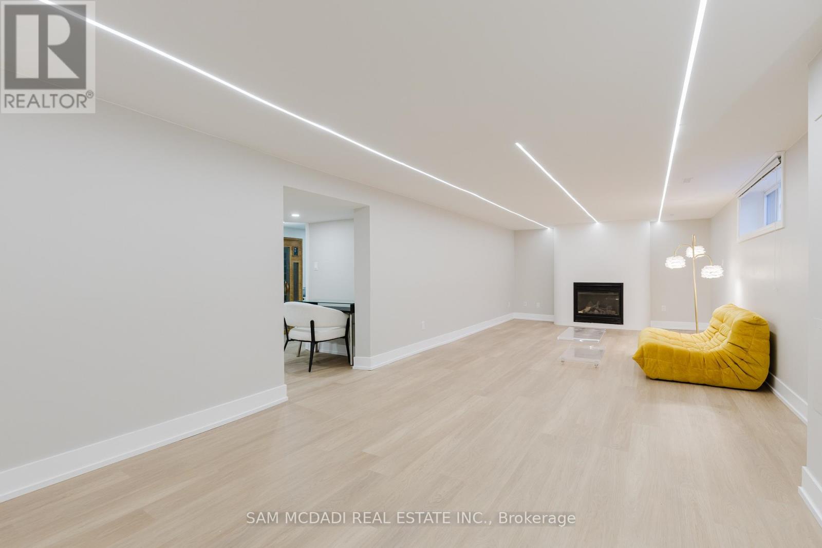 3325 LAKESHORE ROAD - 29