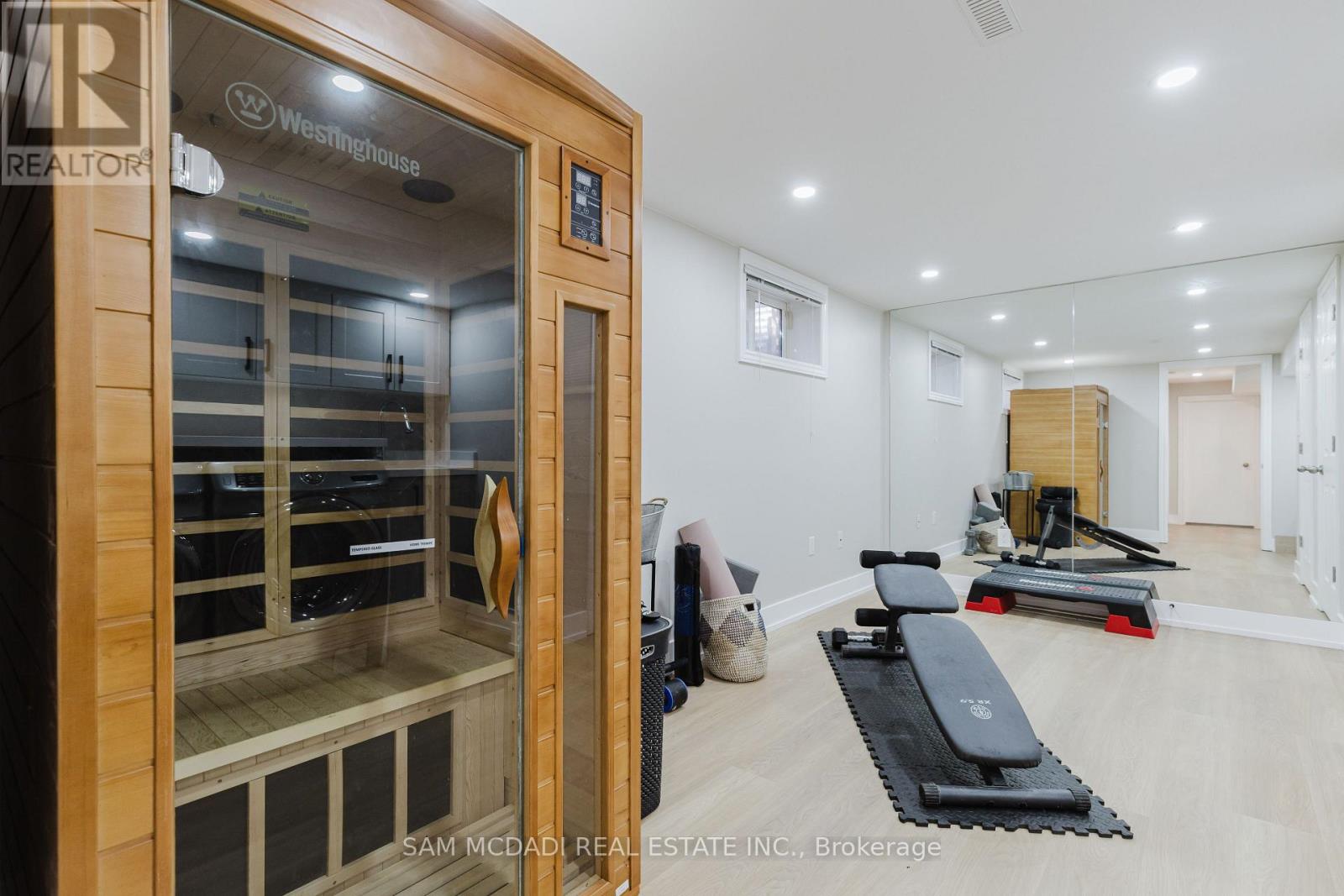 3325 LAKESHORE ROAD - 31