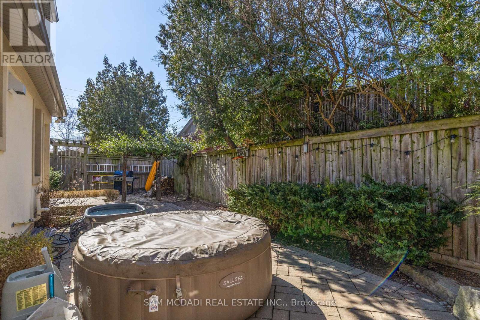 3325 LAKESHORE ROAD - 35
