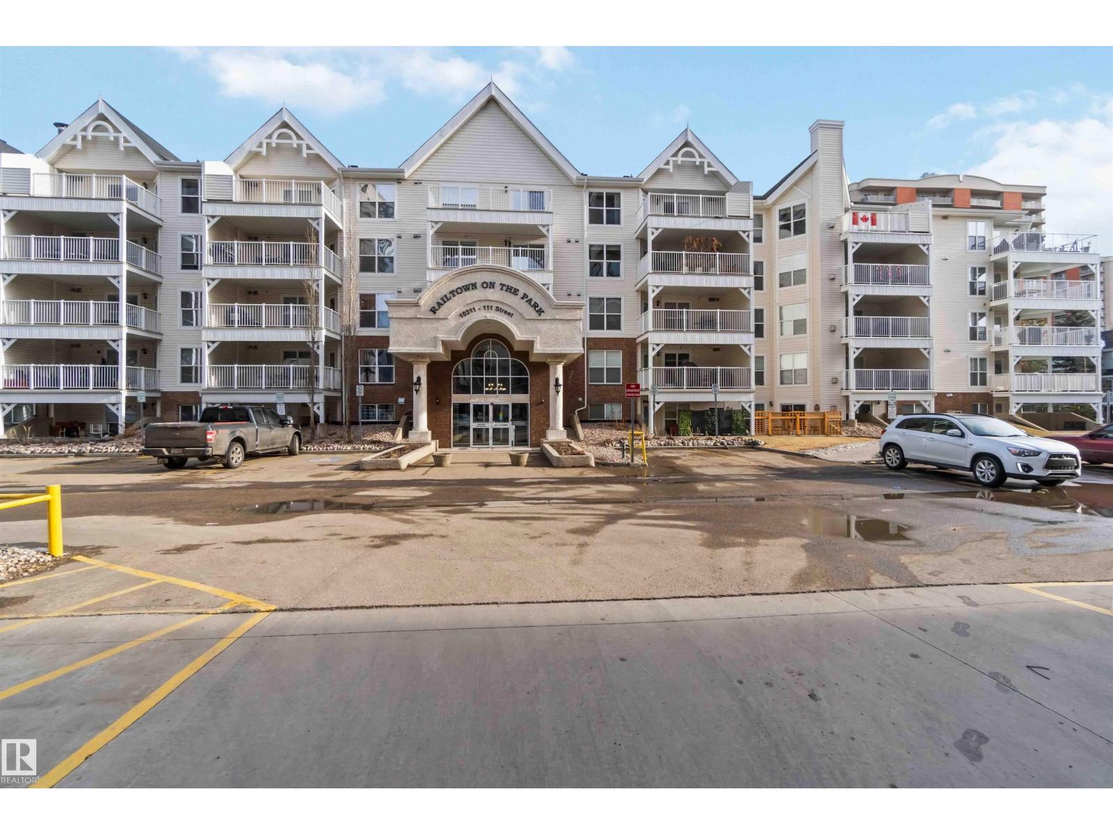 
          113 10311 111 Street NW
            <br/>
            <span>Edmonton</span>
            , 
            <span>AB</span>
             <span>T5K2Y8</span>
         - Photo 39