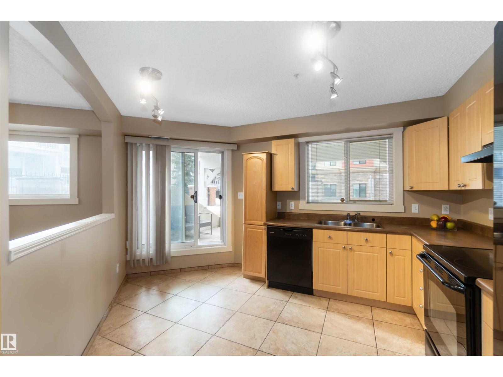 #113 10311 111 ST NW - 22