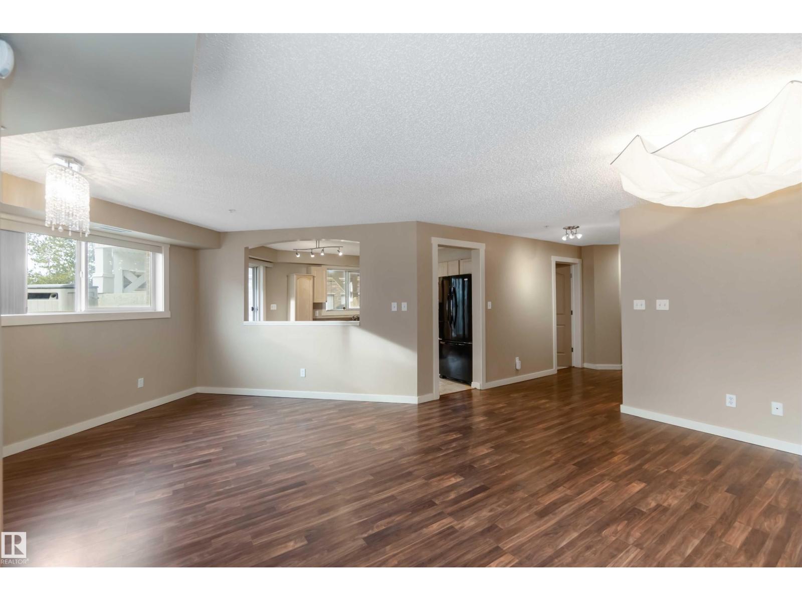 
          113 10311 111 Street NW
            <br/>
            <span>Edmonton</span>
            , 
            <span>AB</span>
             <span>T5K2Y8</span>
         - Photo 17