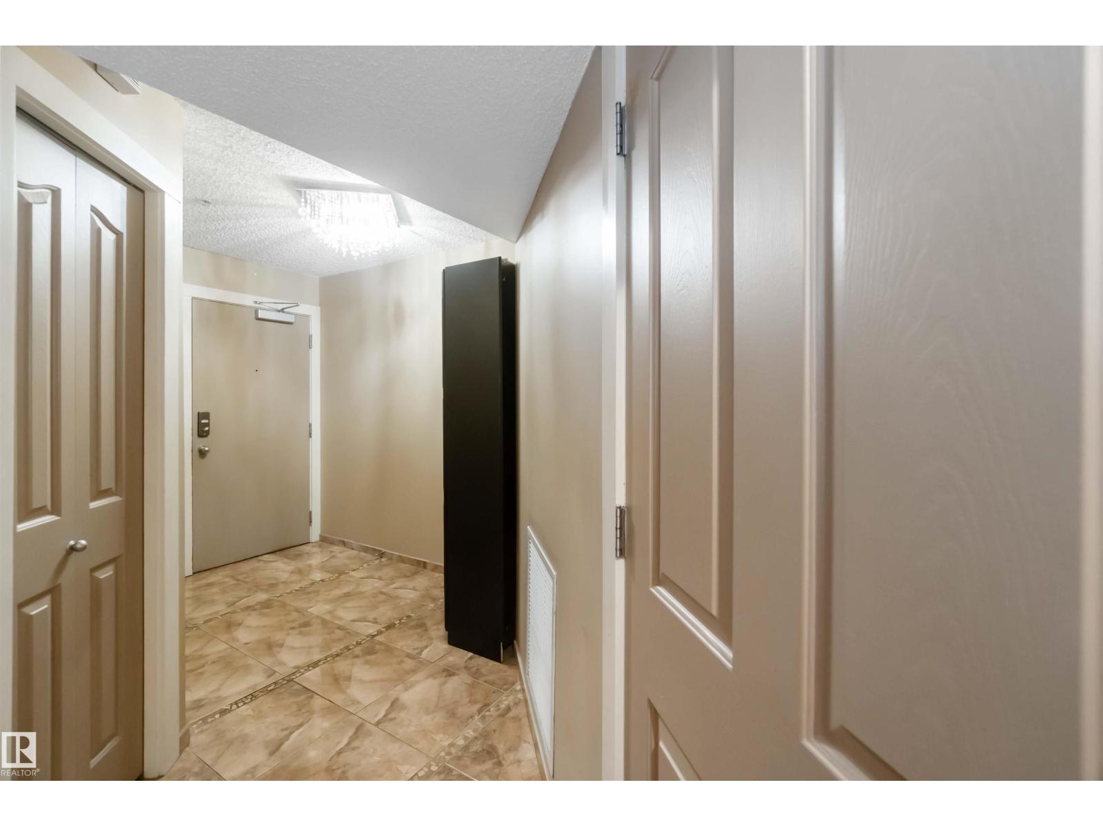 #113 10311 111 ST NW - 9