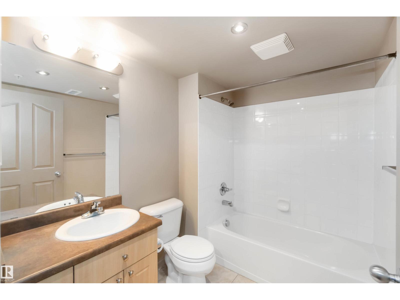 #113 10311 111 ST NW - 38