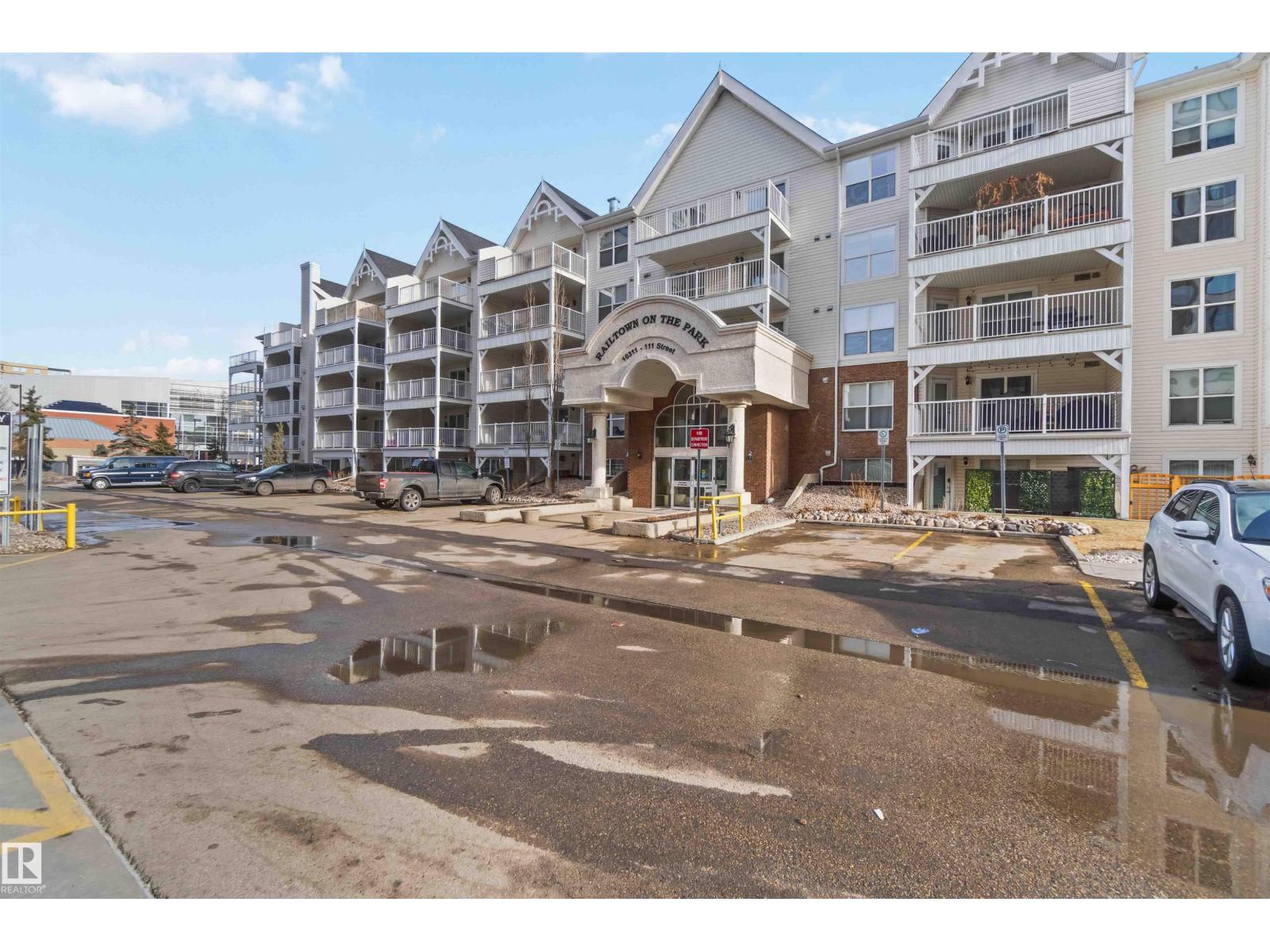 
          113 10311 111 Street NW
            <br/>
            <span>Edmonton</span>
            , 
            <span>AB</span>
             <span>T5K2Y8</span>
         - Photo 25