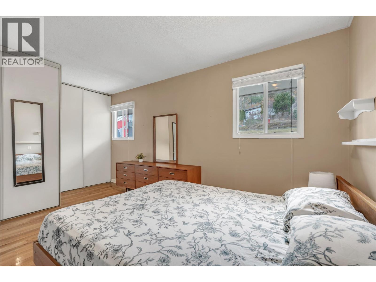 12203 Giants Head Road, Summerland