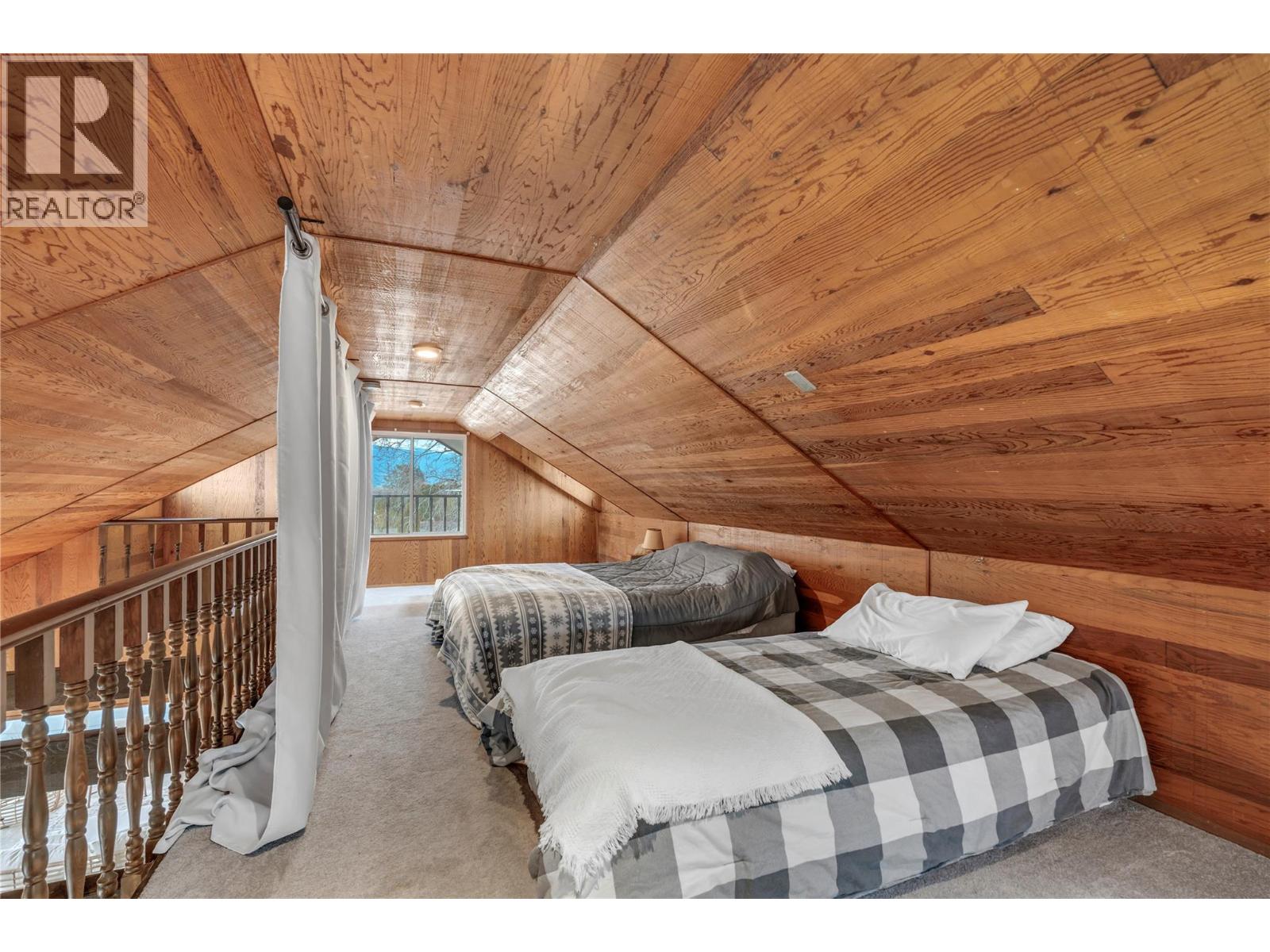 12203 Giants Head Road, Summerland