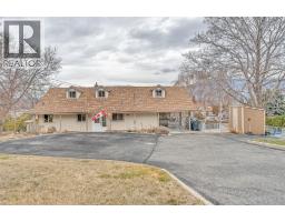  12203 Giants Head Road, Summerland