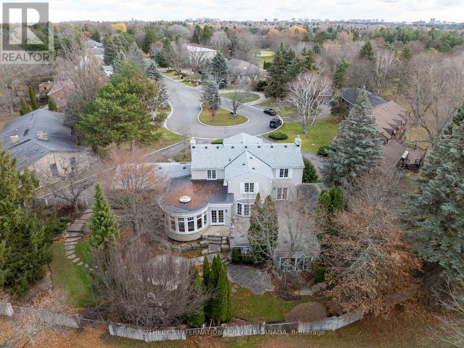 91 FAIRWAY HEIGHTS DRIVE