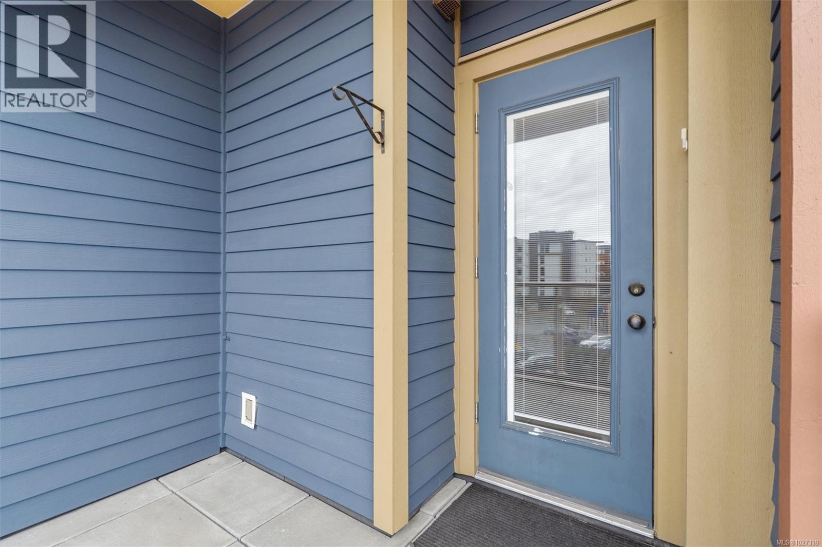 300 755 Goldstream Avenue, Langford