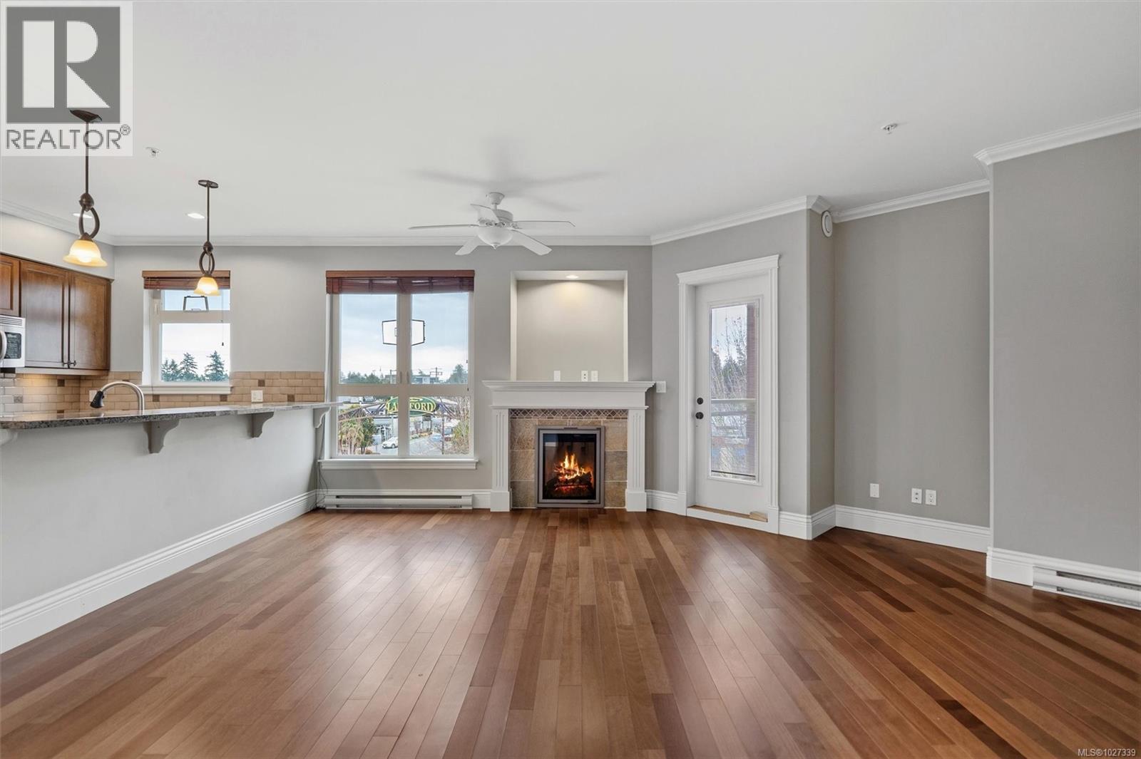 300 755 Goldstream Avenue, Langford