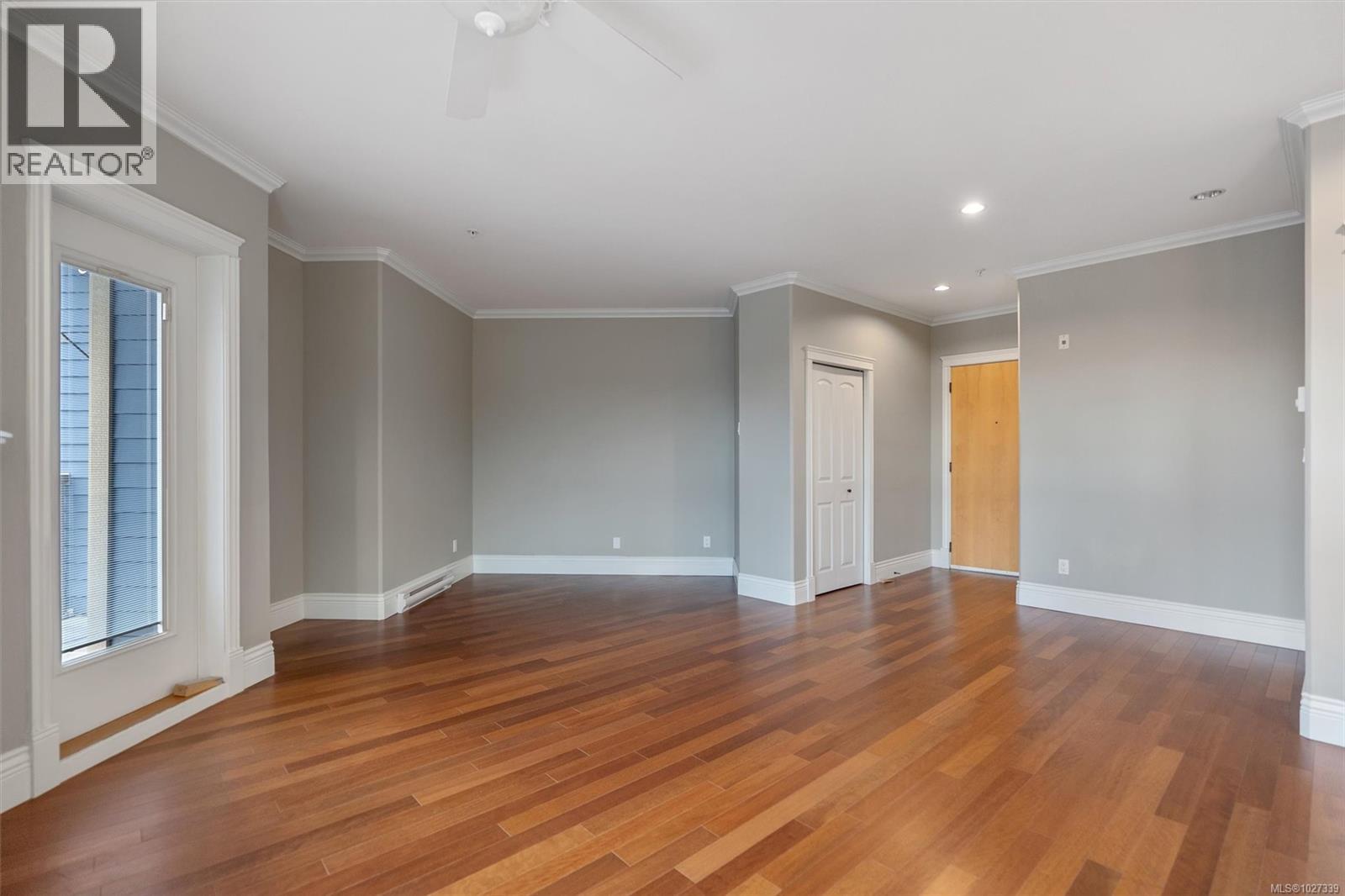 300 755 Goldstream Avenue, Langford