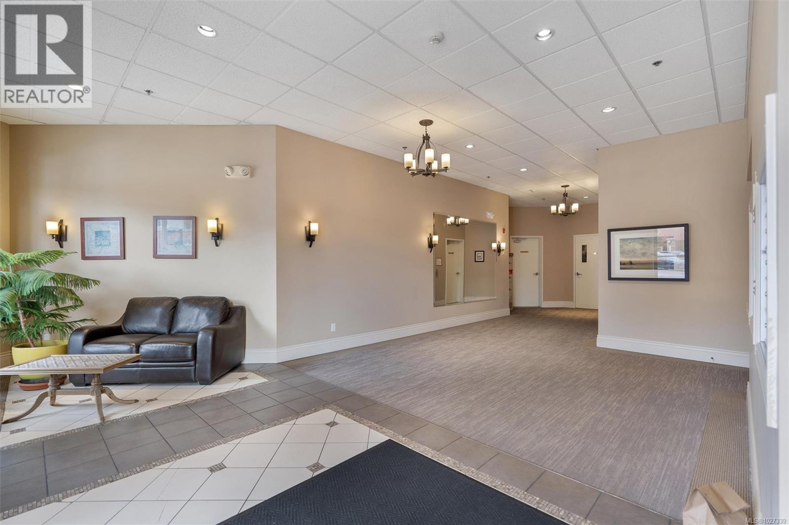 300 755 Goldstream Avenue, Langford