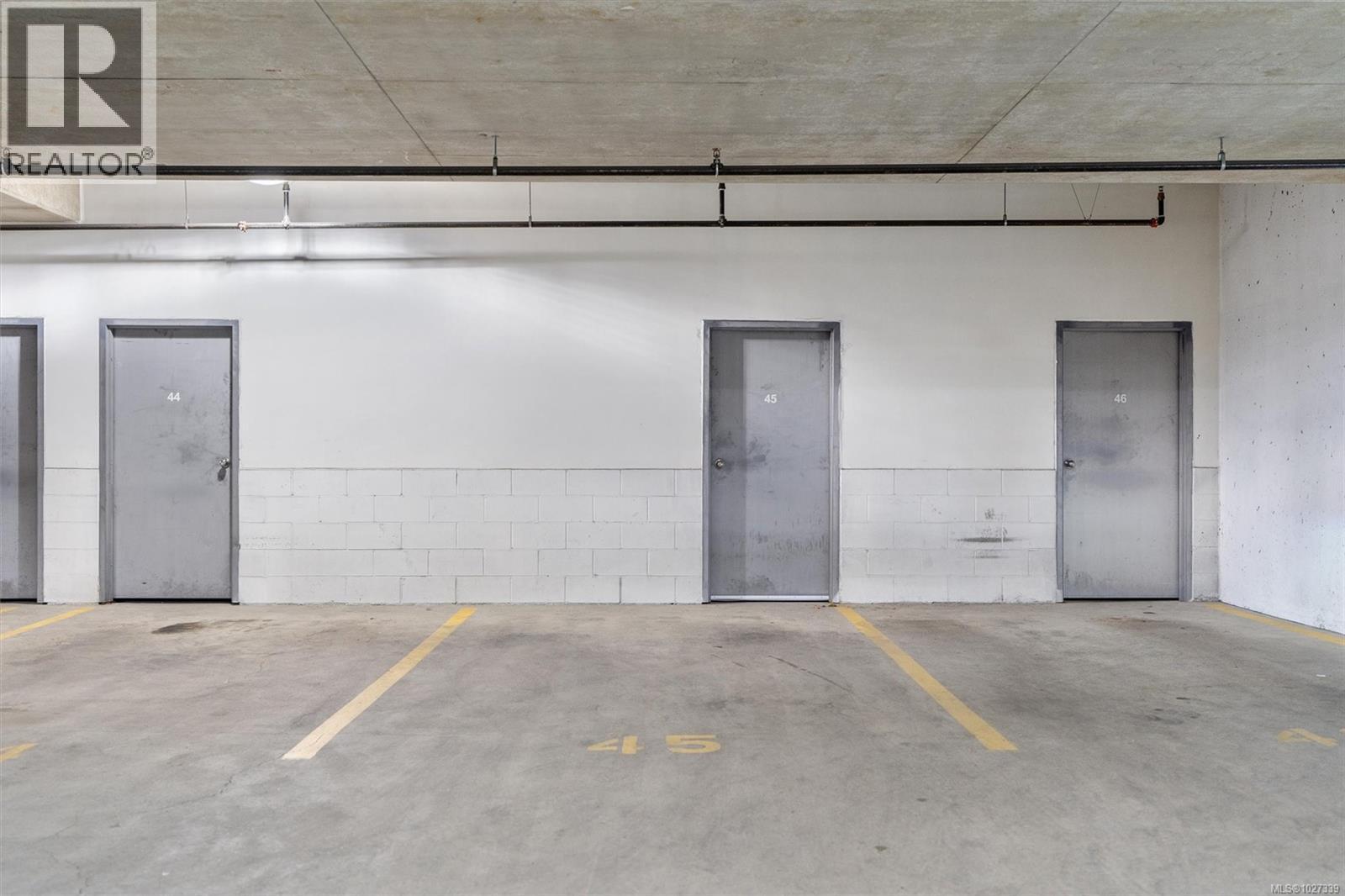 300 755 Goldstream Avenue, Langford