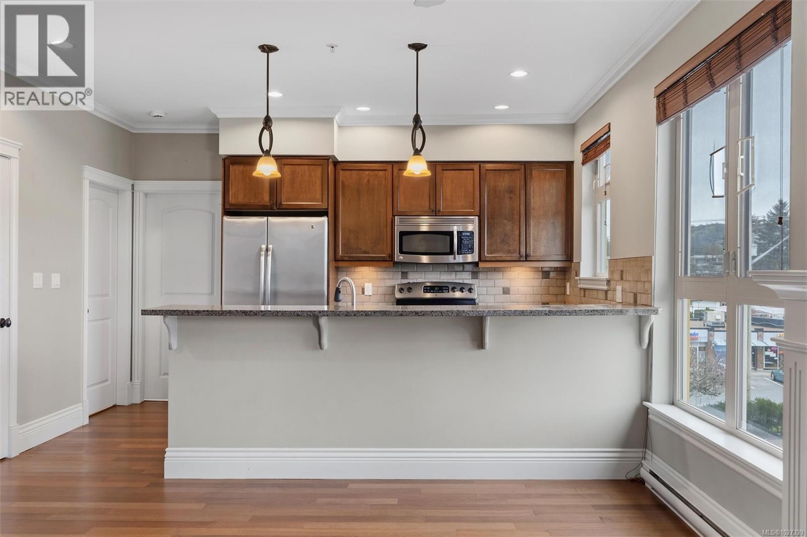 300 755 Goldstream Avenue, Langford